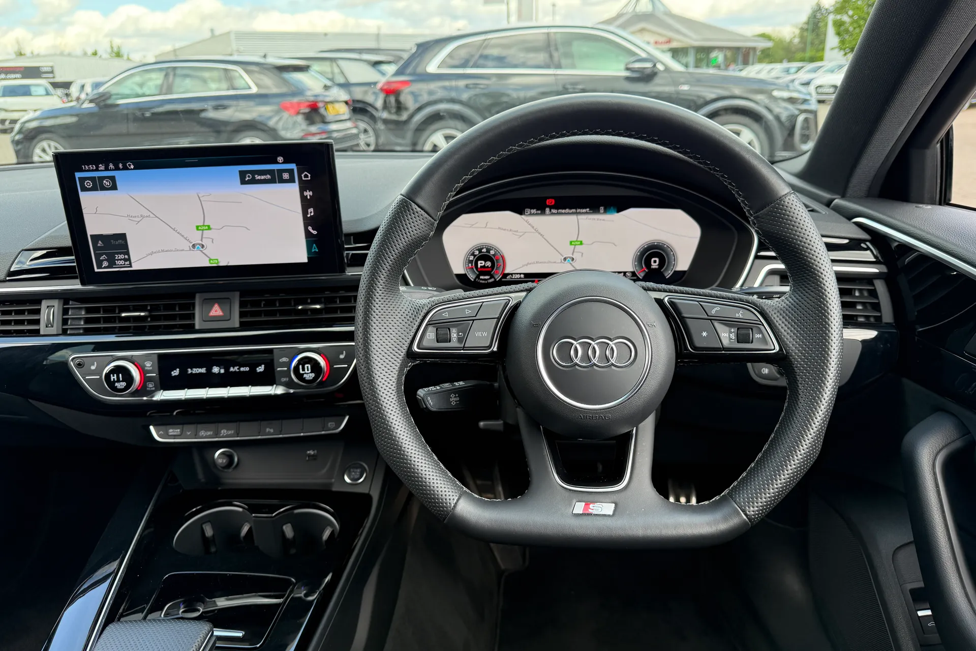 Audi A4 thumbnail image number 6