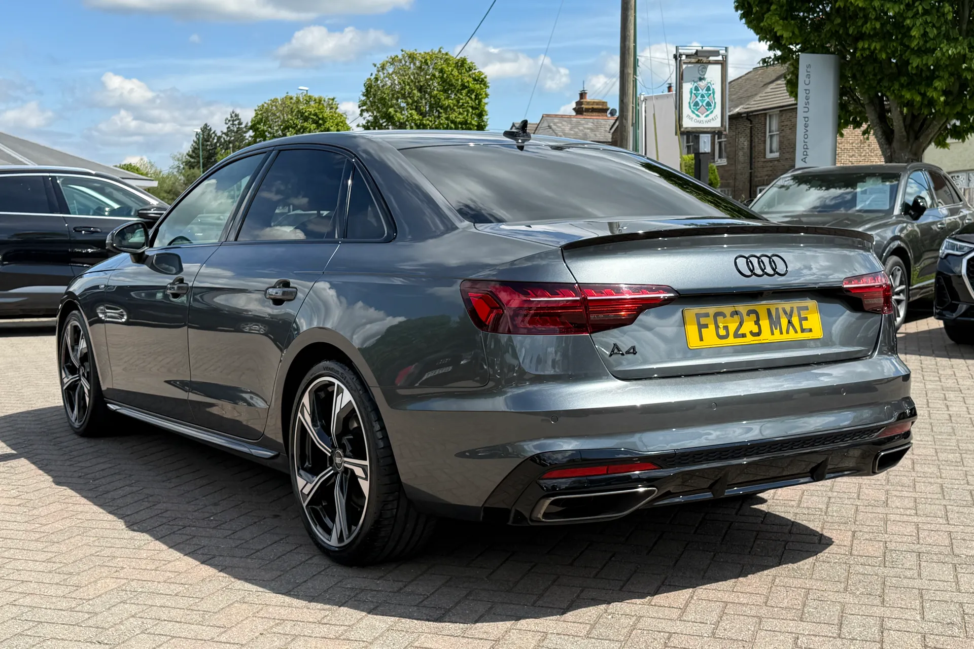 Audi A4 thumbnail image number 33