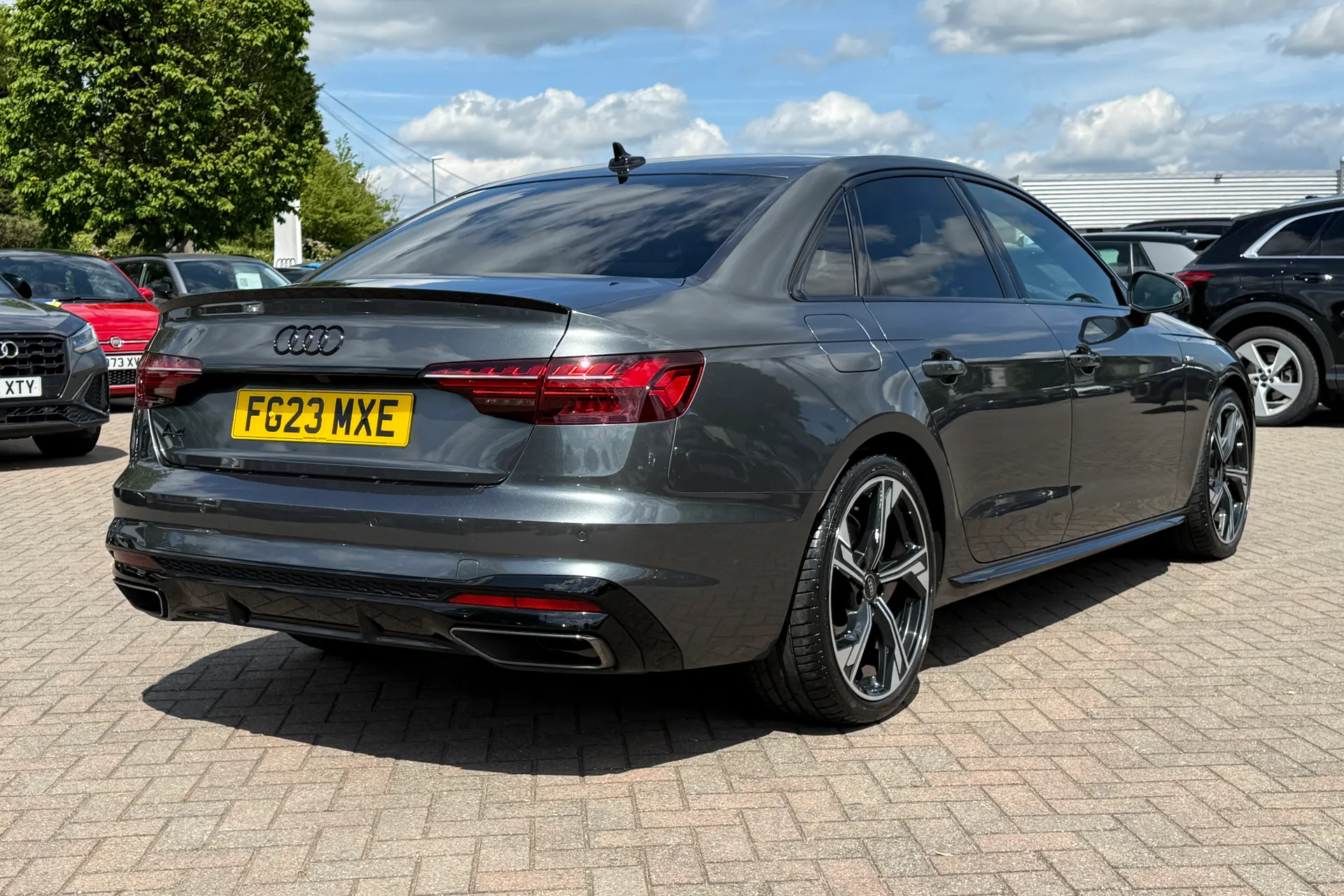 Audi A4 thumbnail image number 31