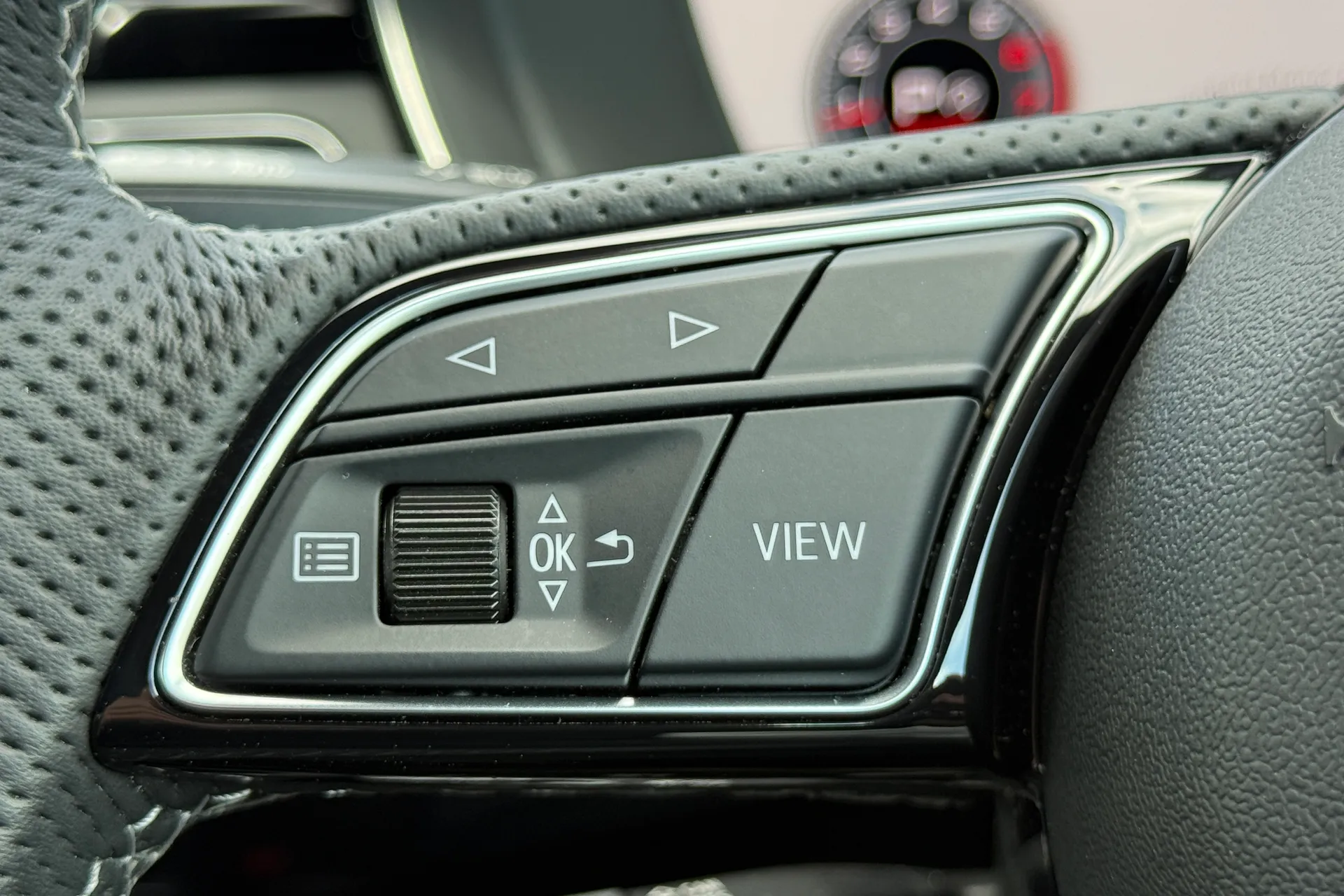 Audi A4 thumbnail image number 20