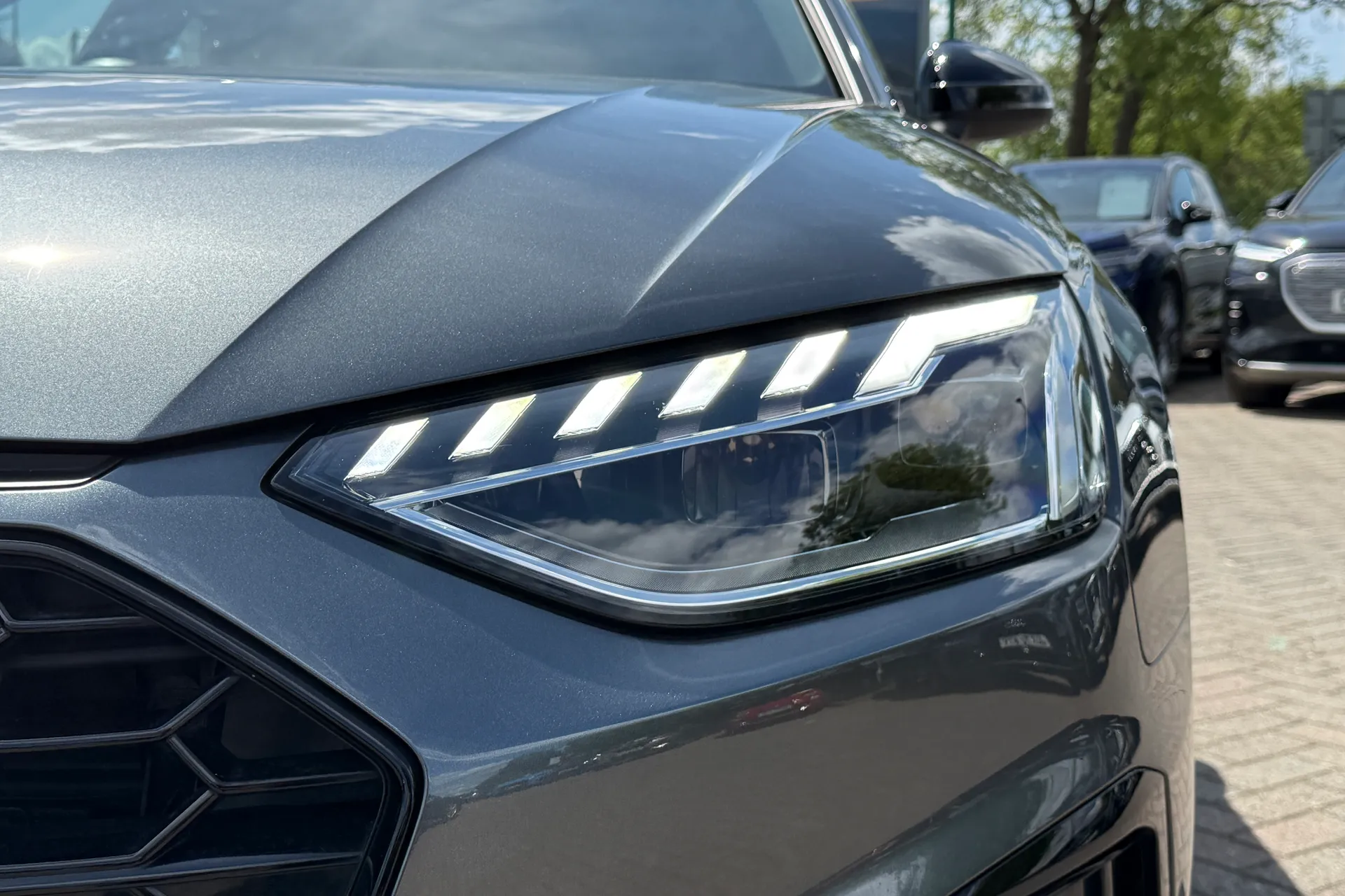Audi A4 thumbnail image number 53