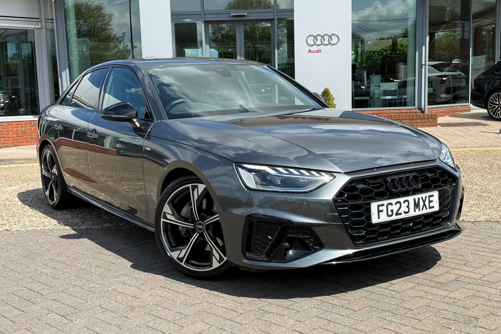 Audi A4 thumbnail image number 23