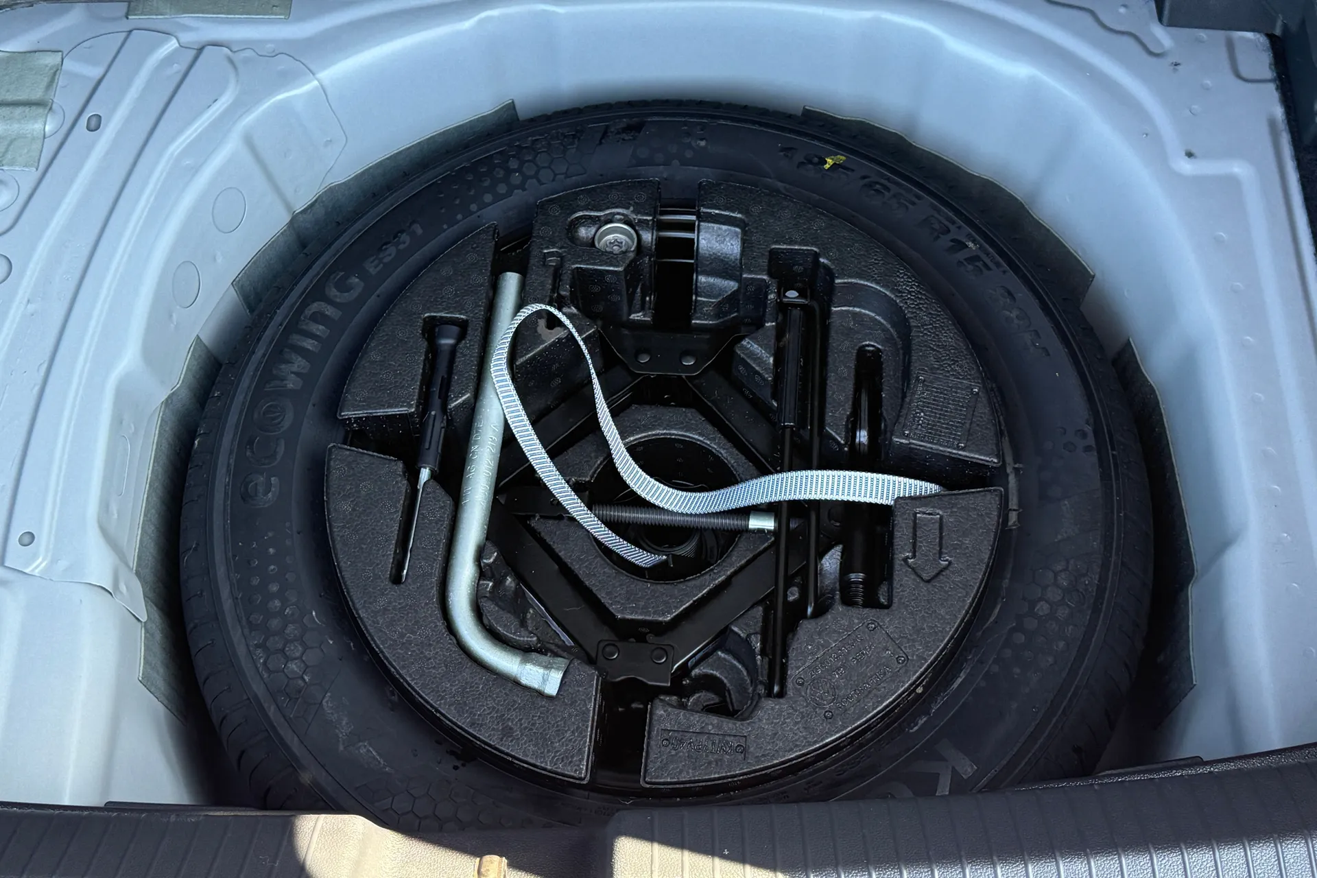 VOLKSWAGEN POLO thumbnail image number 51