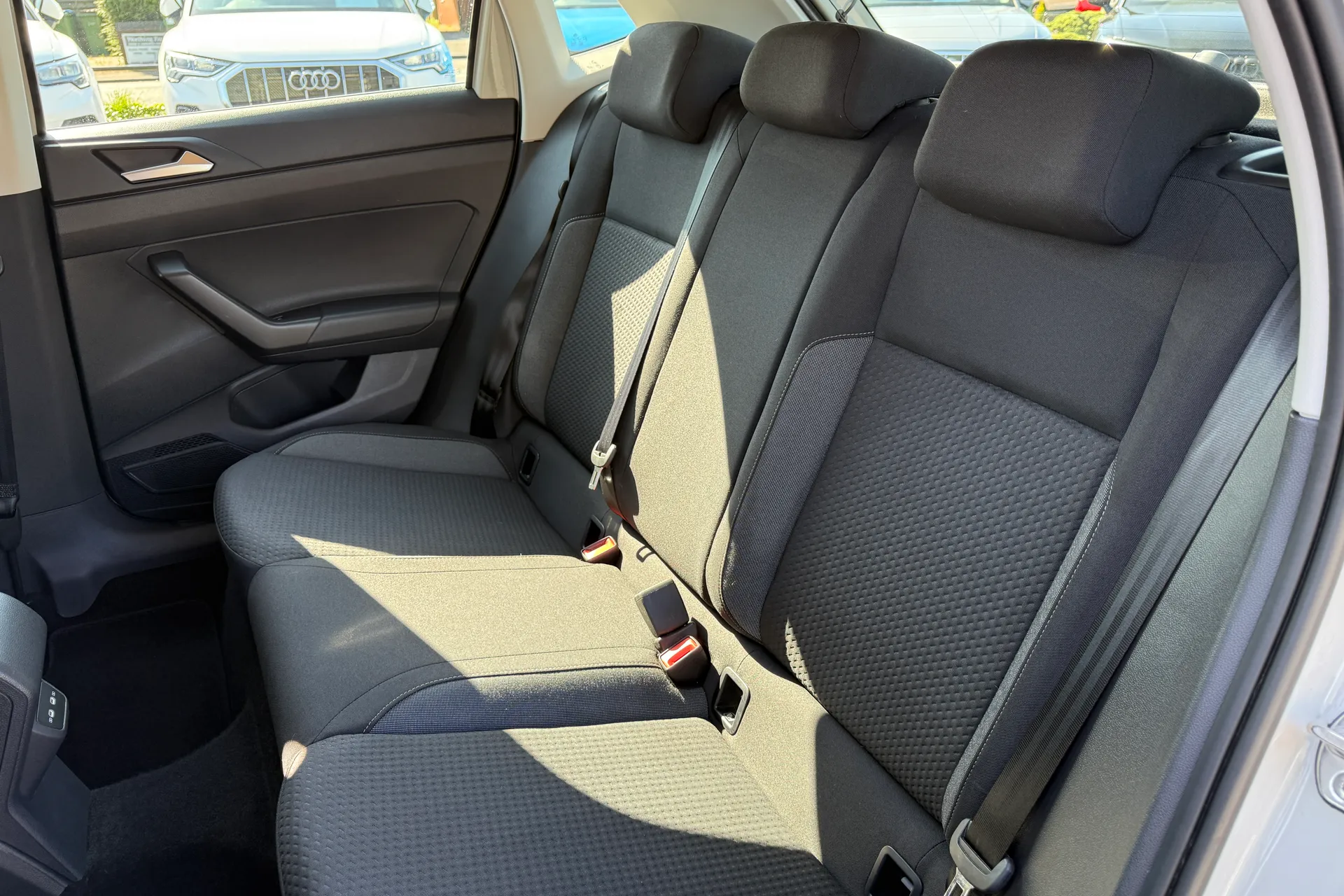 VOLKSWAGEN POLO thumbnail image number 56