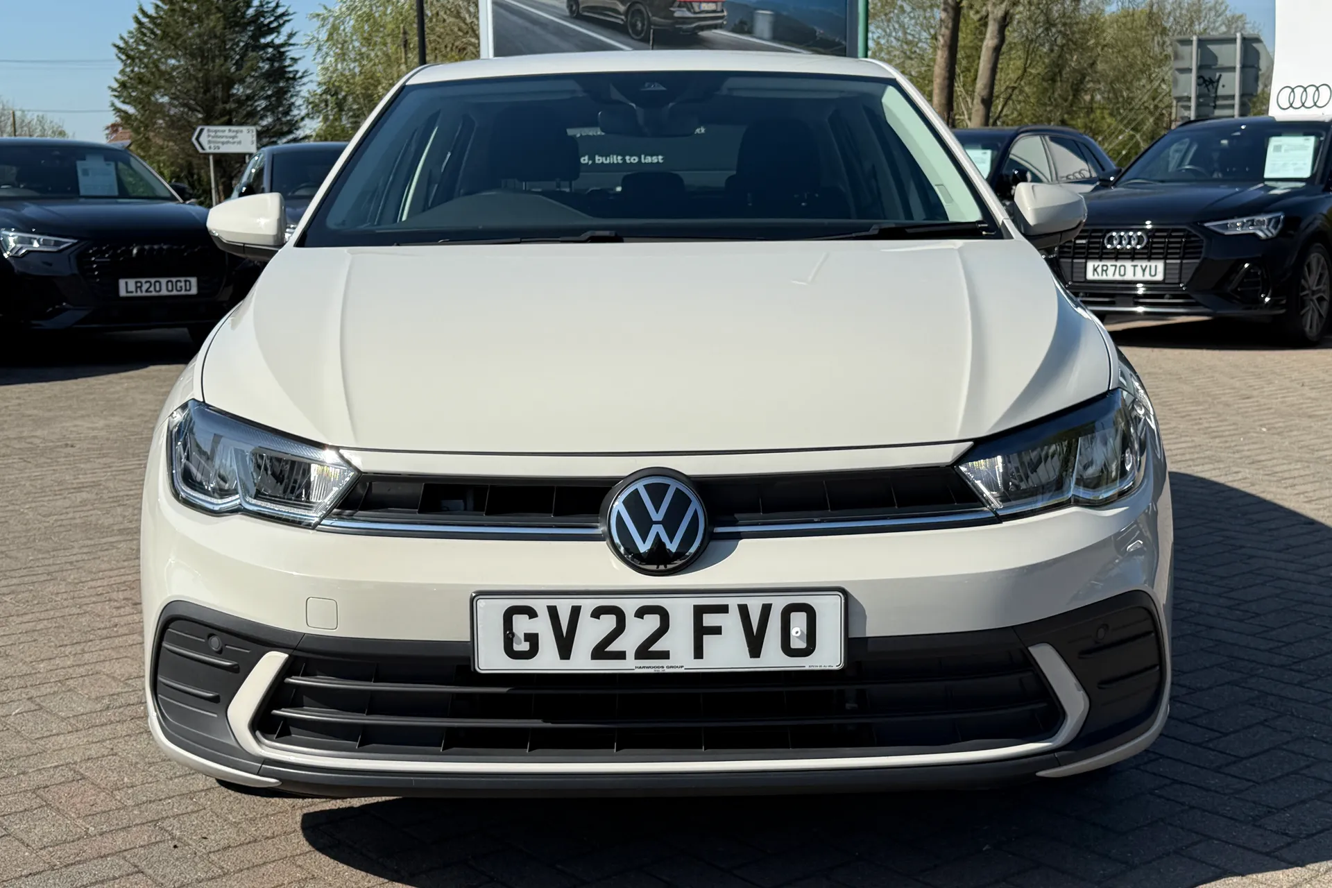 VOLKSWAGEN POLO thumbnail image number 22