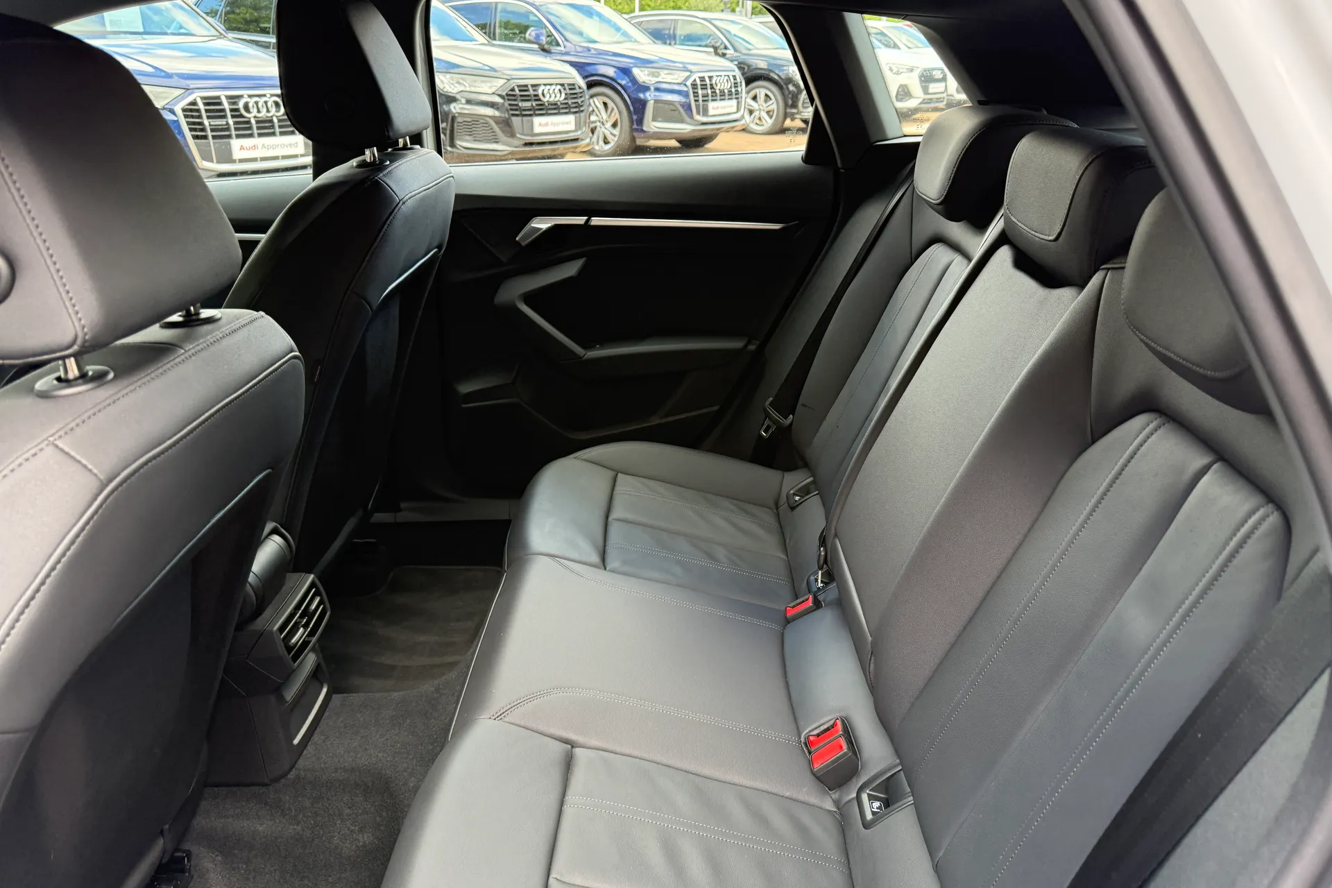 Audi A3 thumbnail image number 48