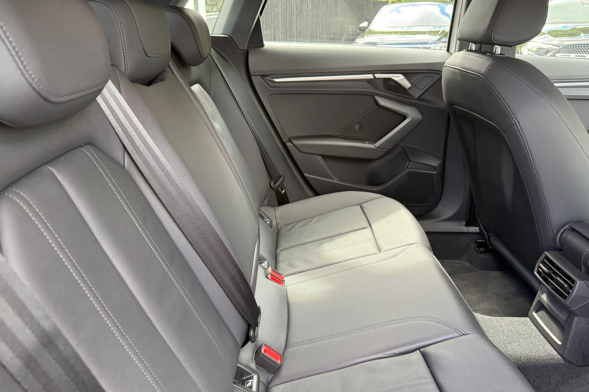 Audi A3 thumbnail image number 33