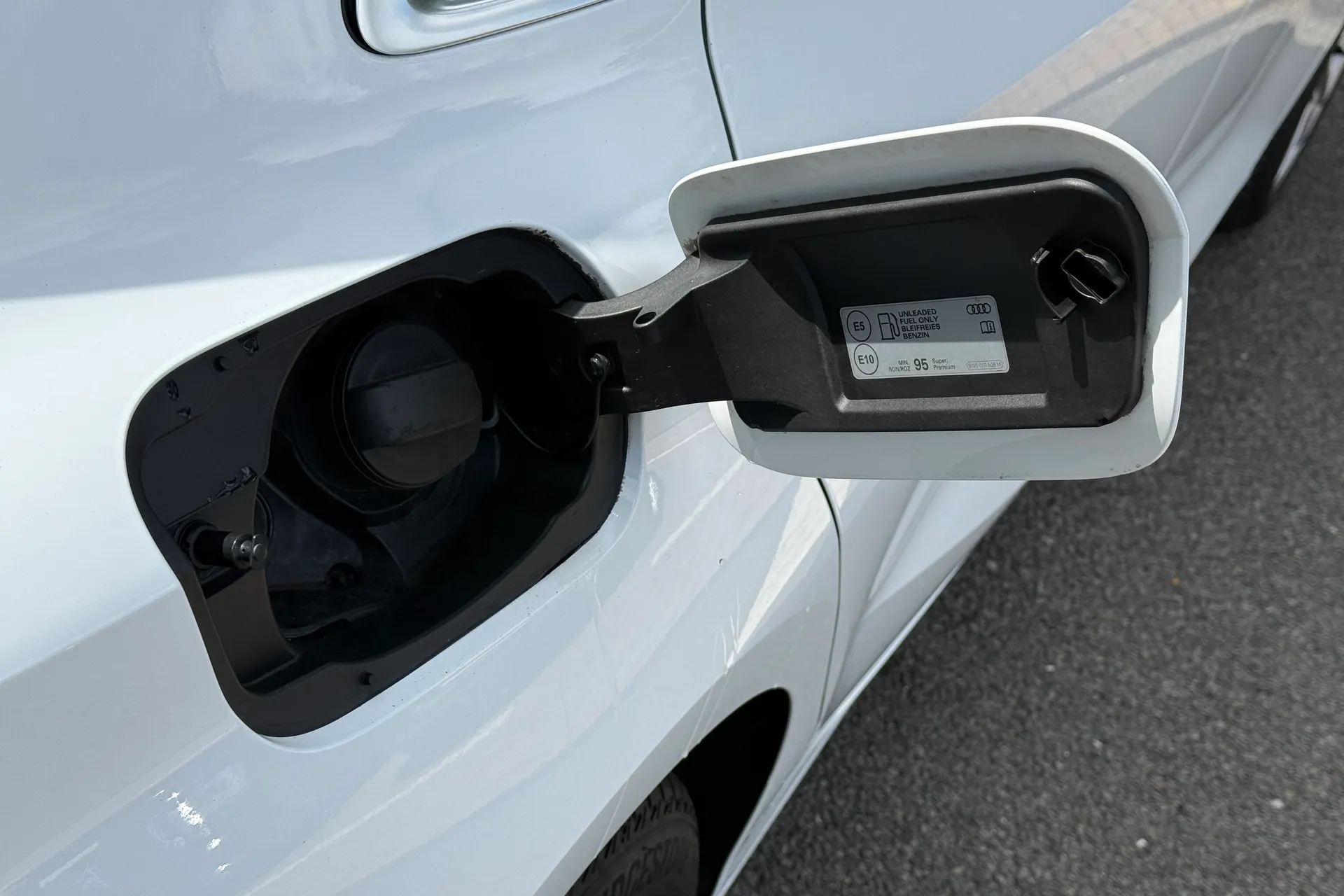 Audi A3 thumbnail image number 31