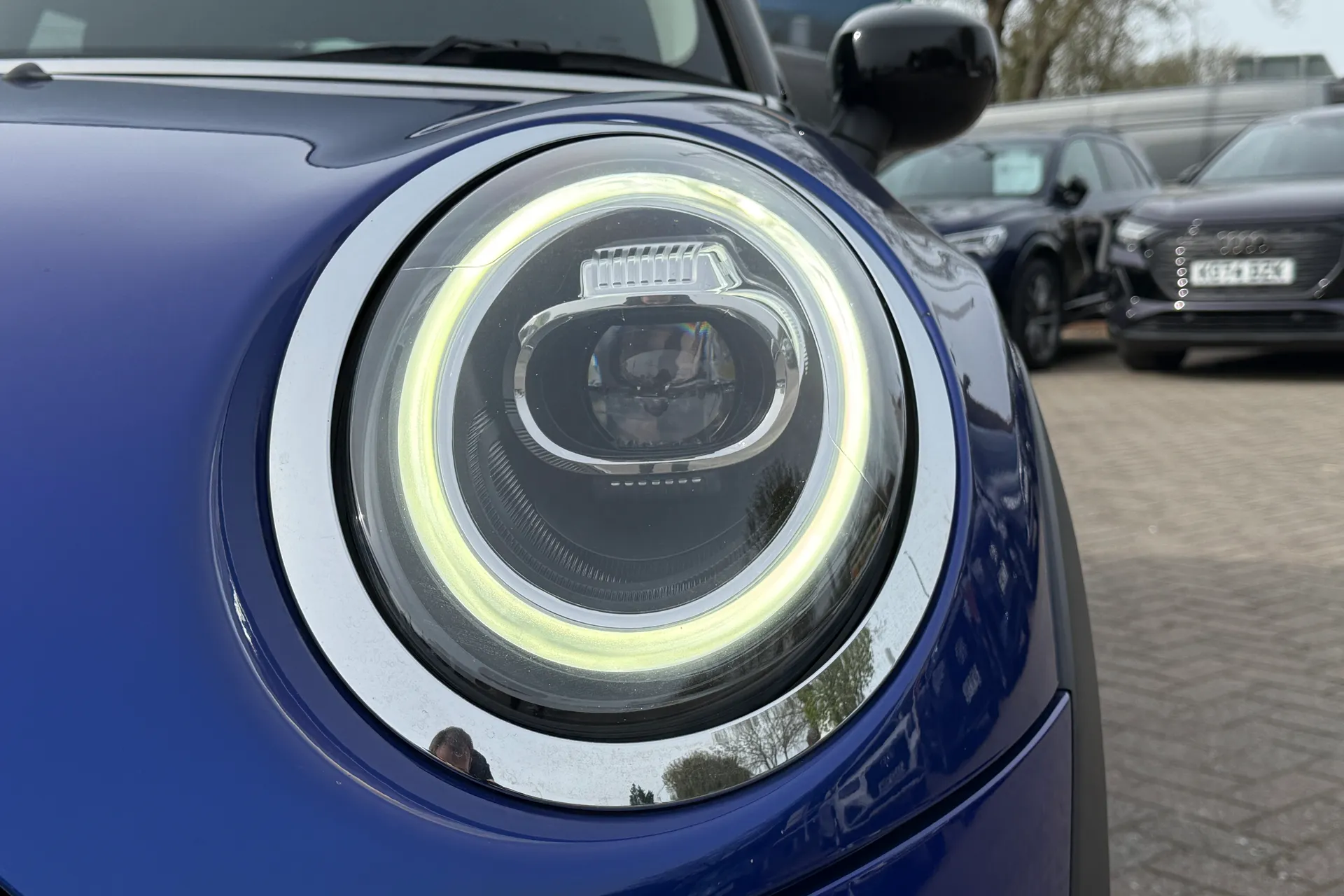 MINI HATCHBACK thumbnail image number 41