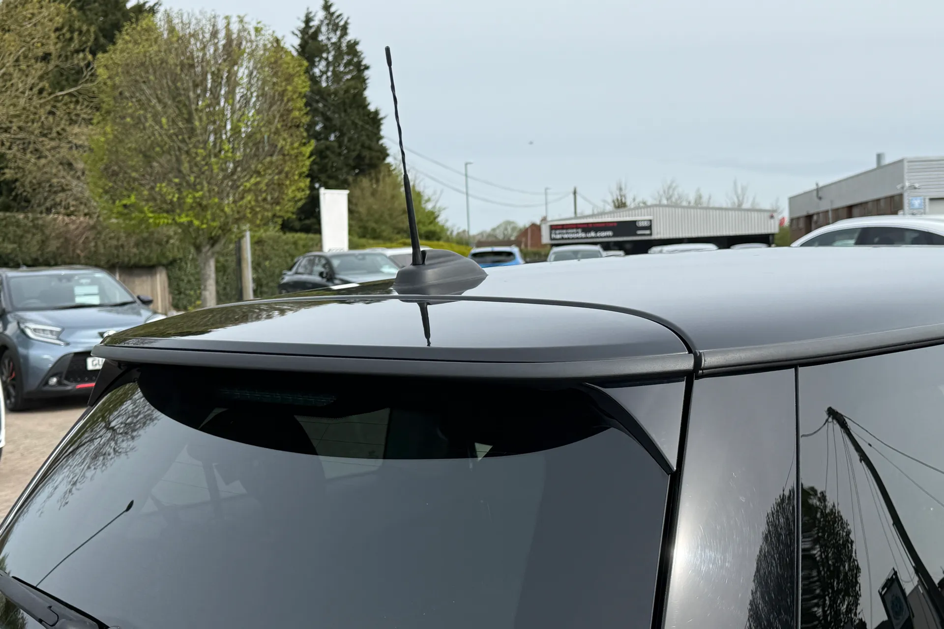 MINI HATCHBACK thumbnail image number 38