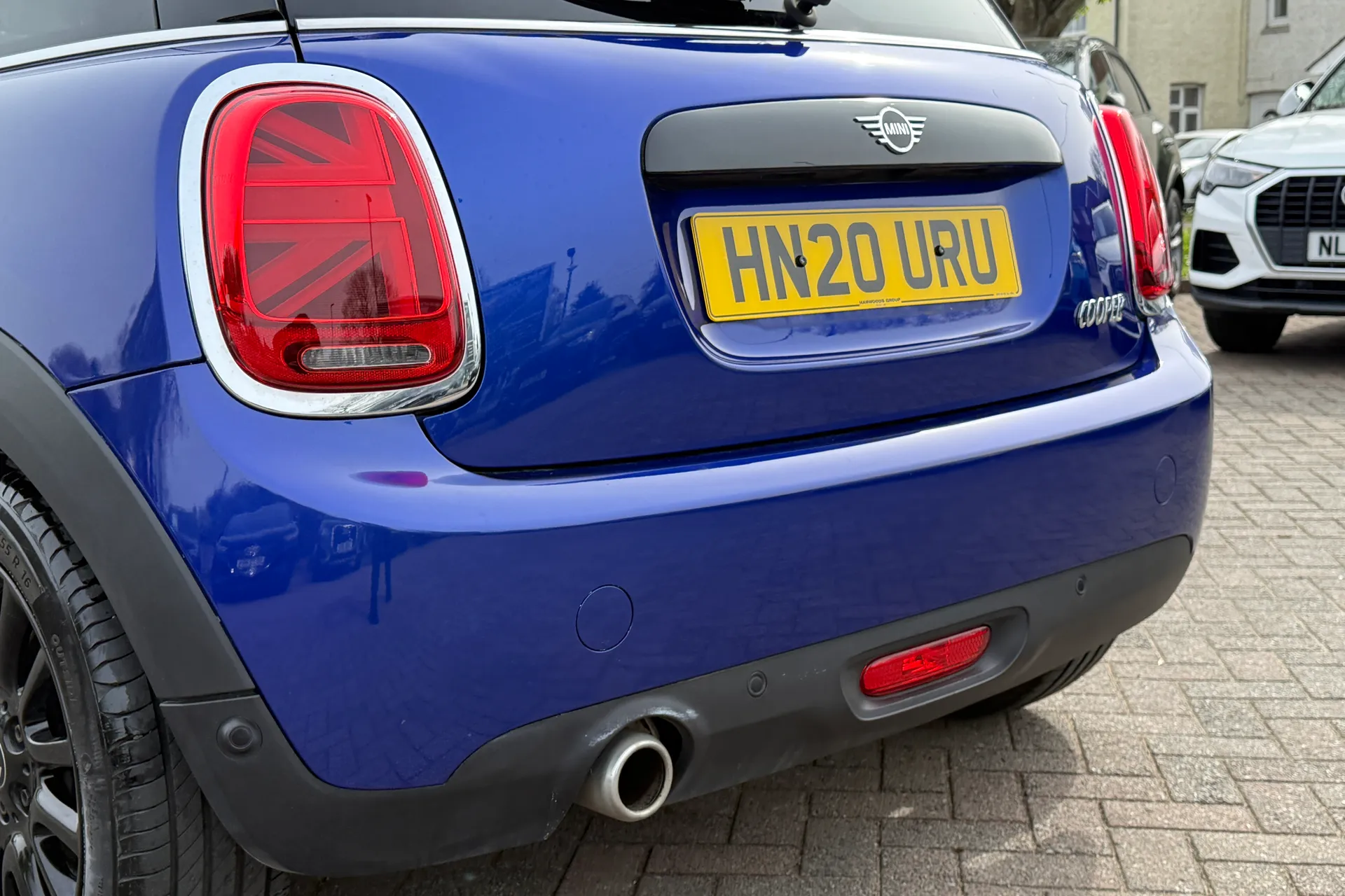 MINI HATCHBACK thumbnail image number 39