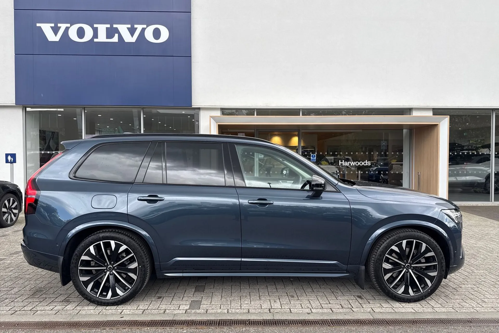 Volvo XC90 thumbnail image number 4
