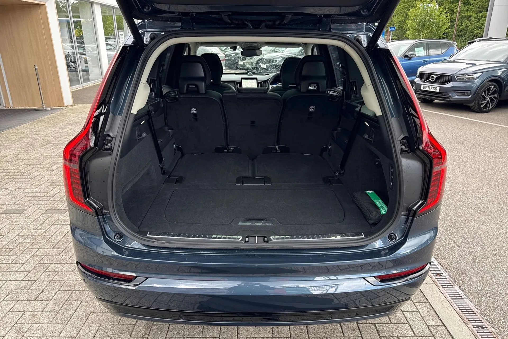 Volvo XC90 thumbnail image number 16