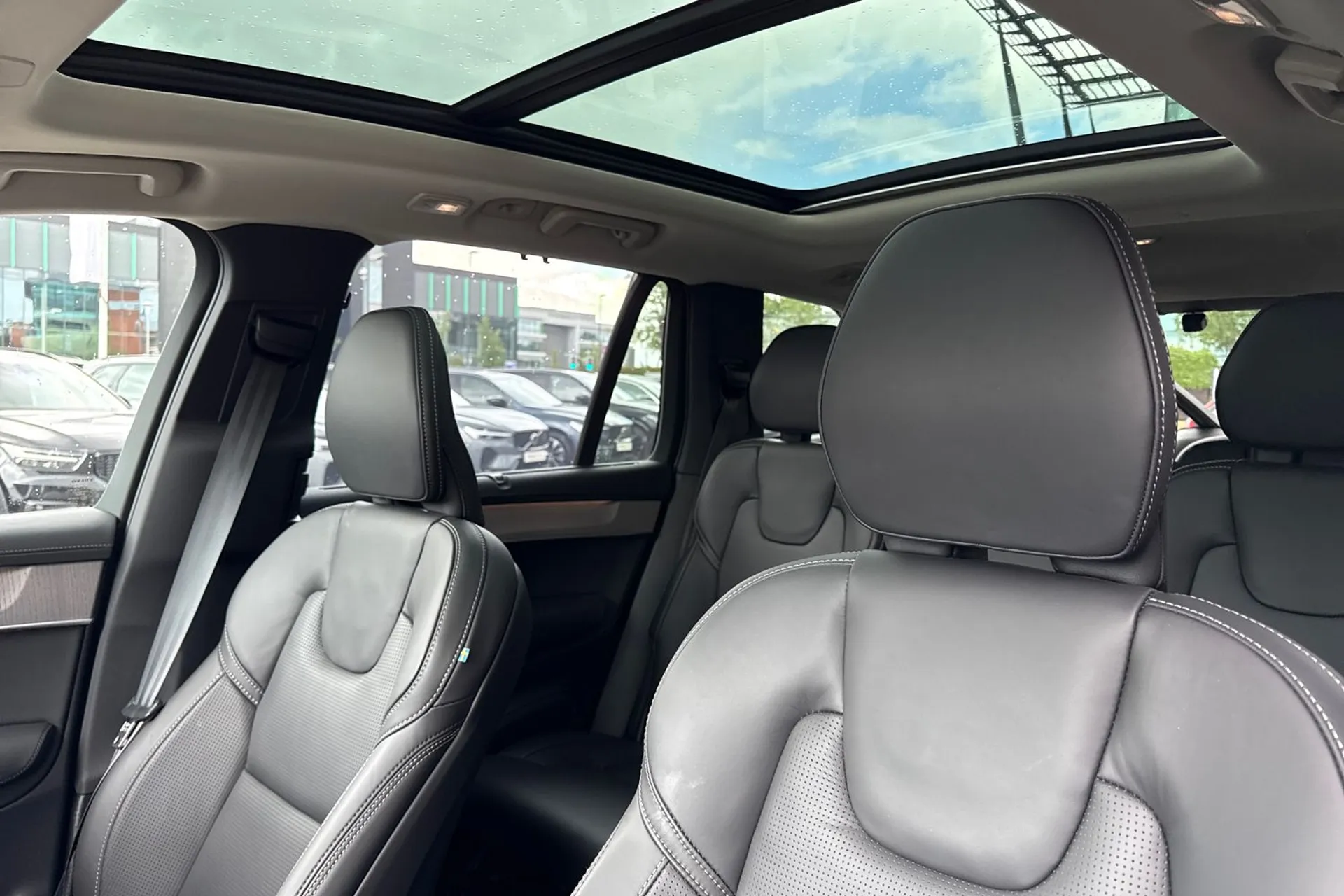 Volvo XC90 thumbnail image number 26