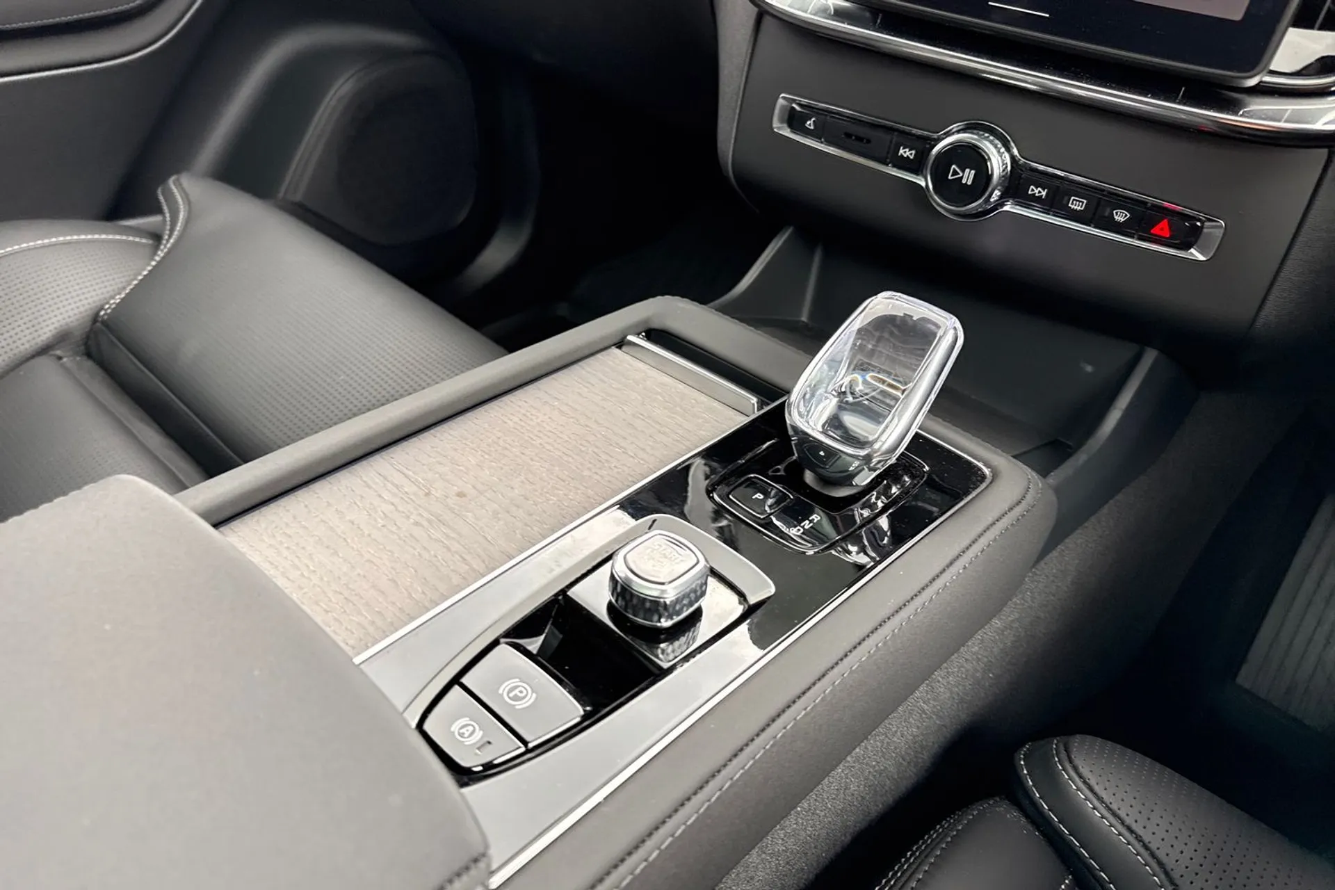 Volvo XC90 thumbnail image number 40