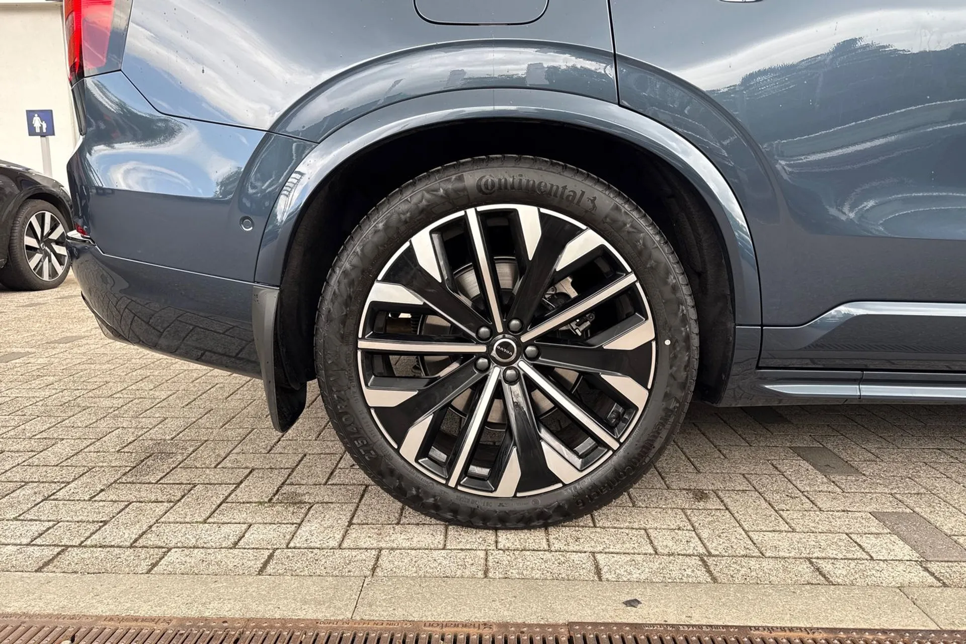 Volvo XC90 thumbnail image number 10