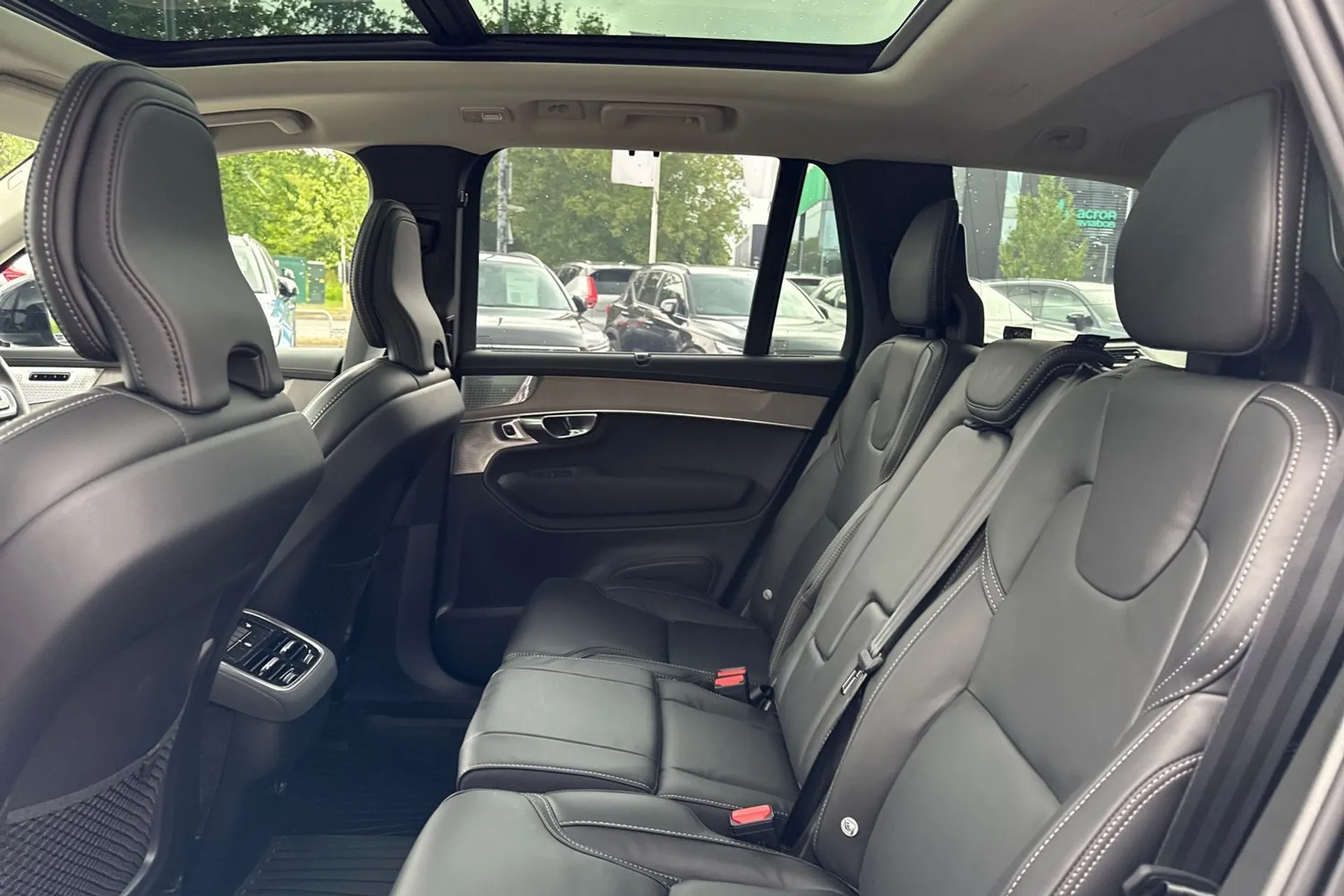 Volvo XC90 thumbnail image number 27