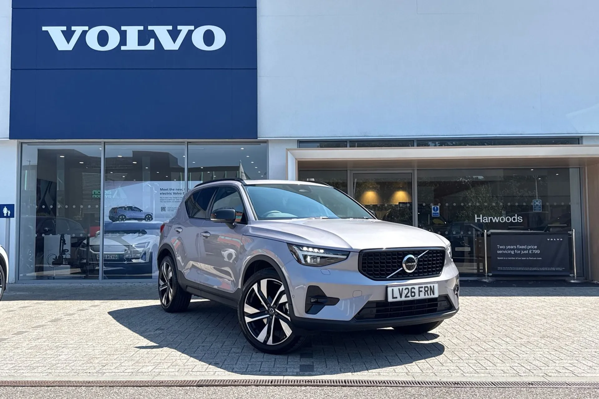 Volvo XC40 focused image