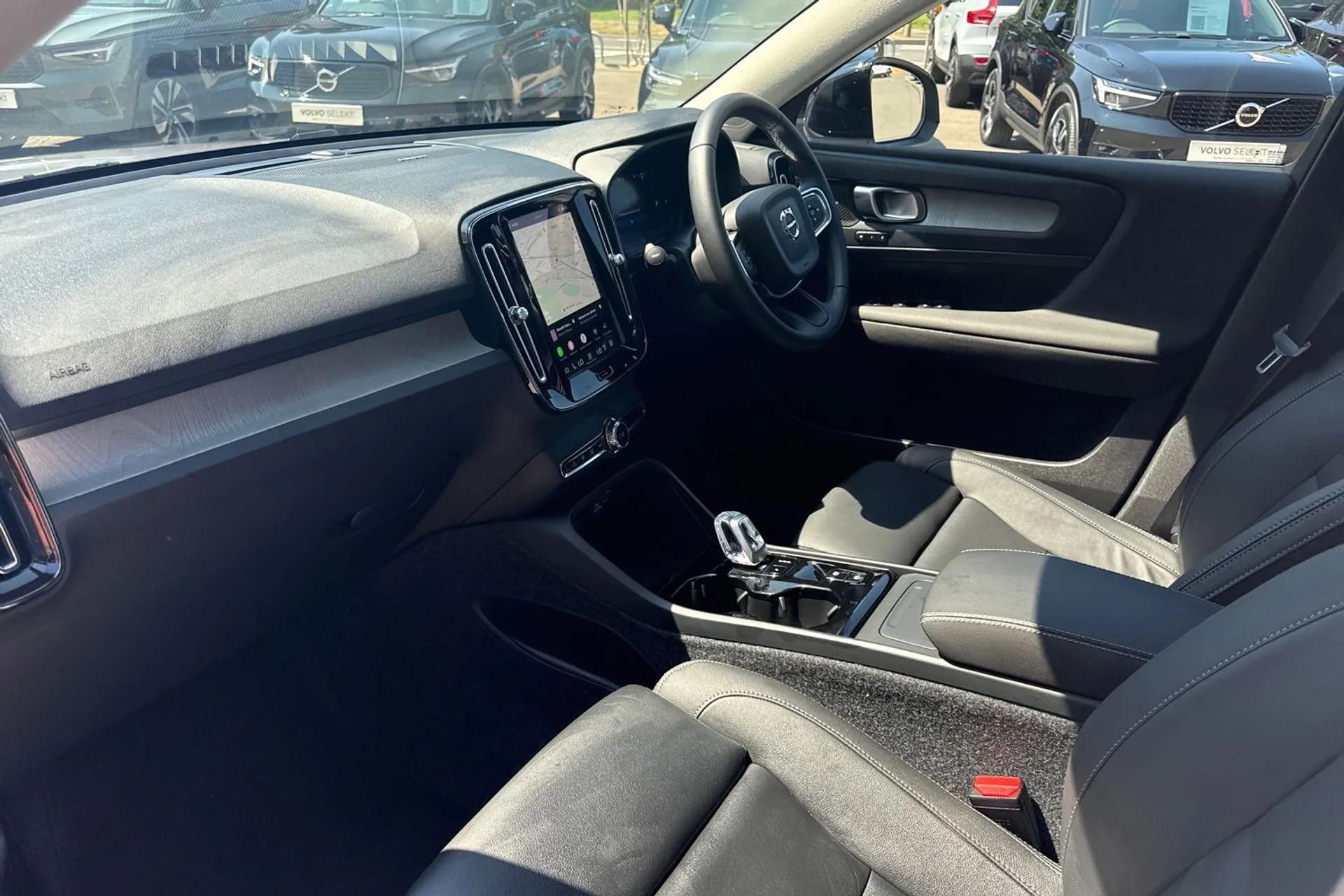 Volvo XC40 thumbnail image number 27