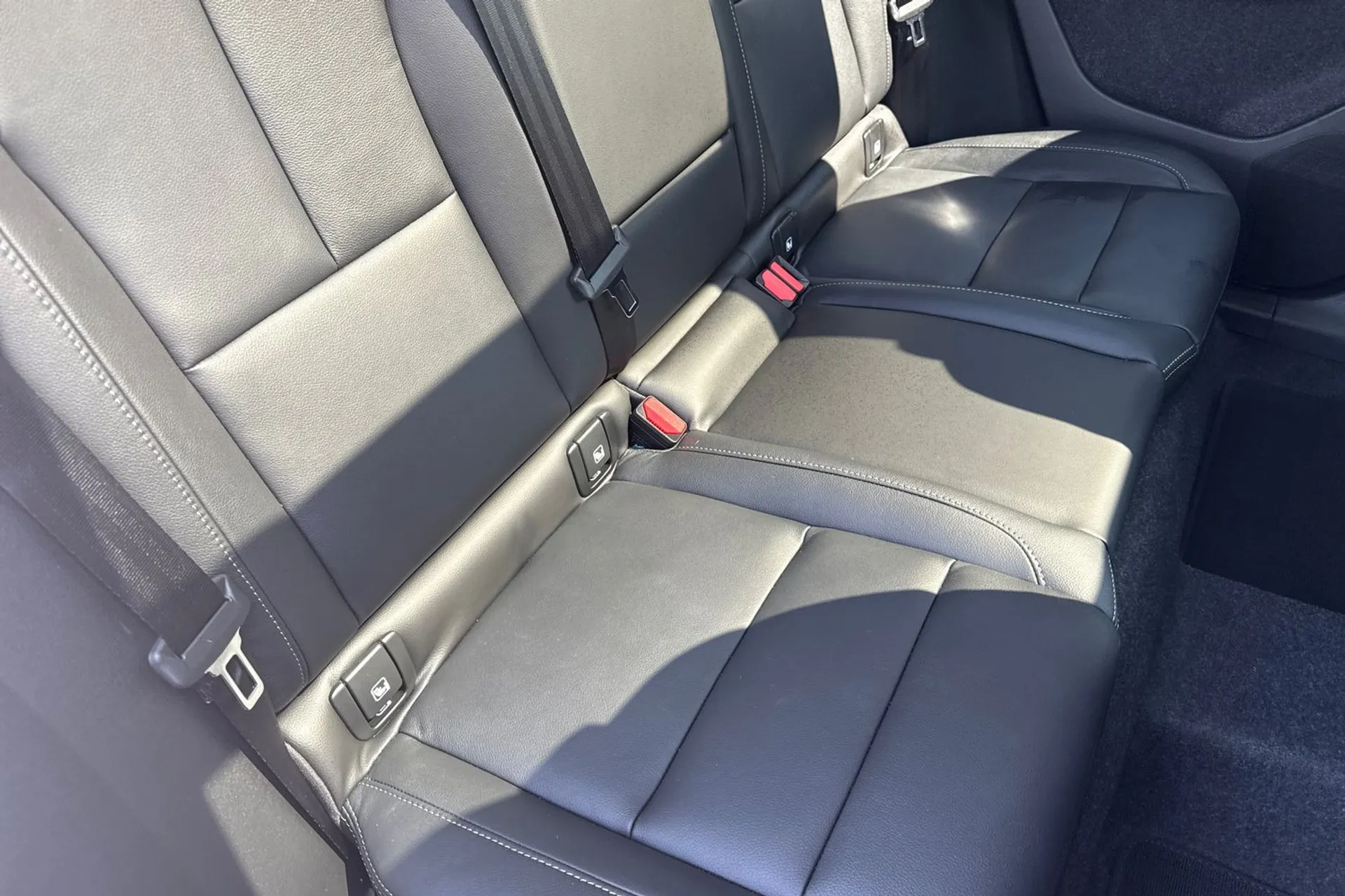 Volvo XC40 thumbnail image number 25