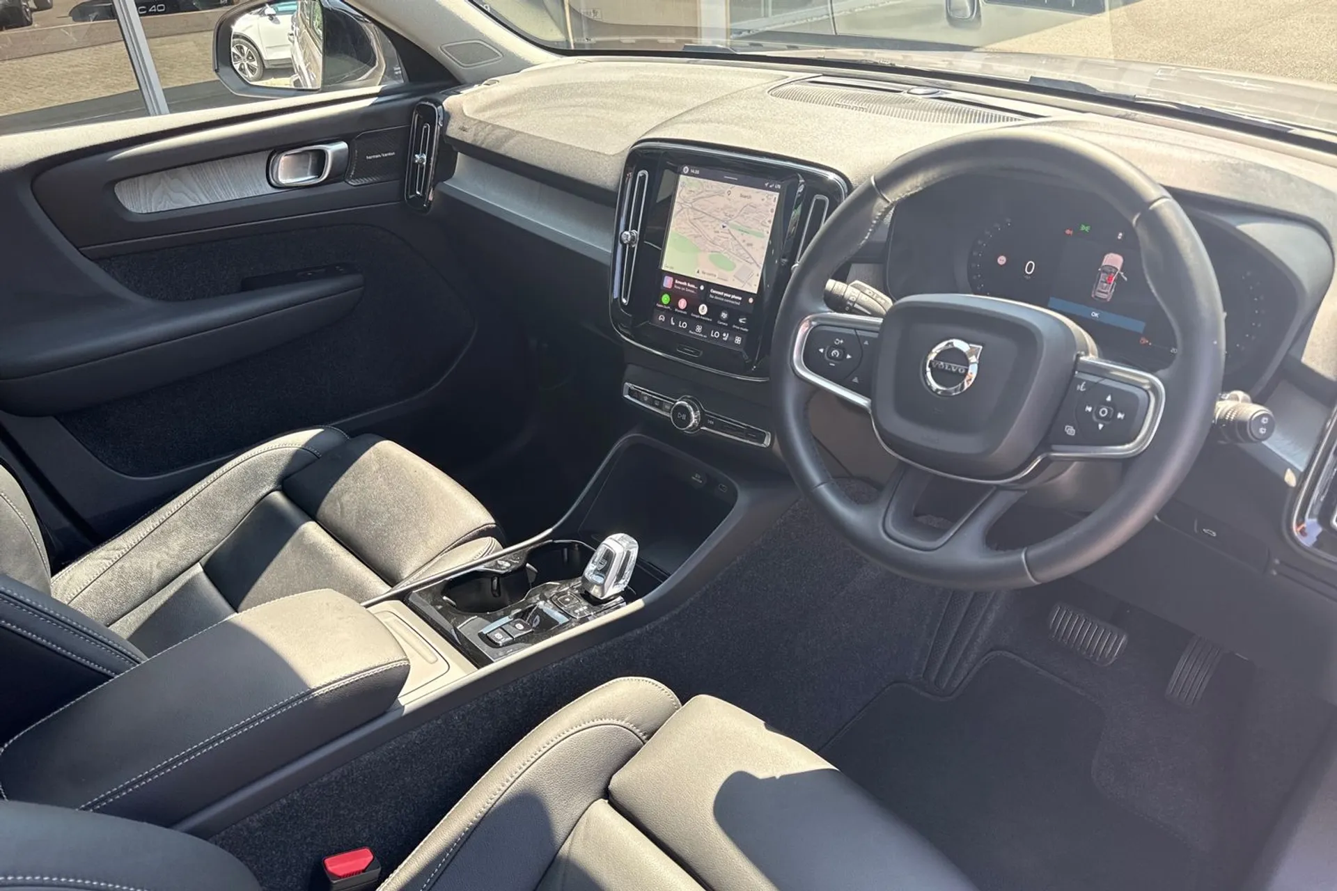 Volvo XC40 thumbnail image number 6