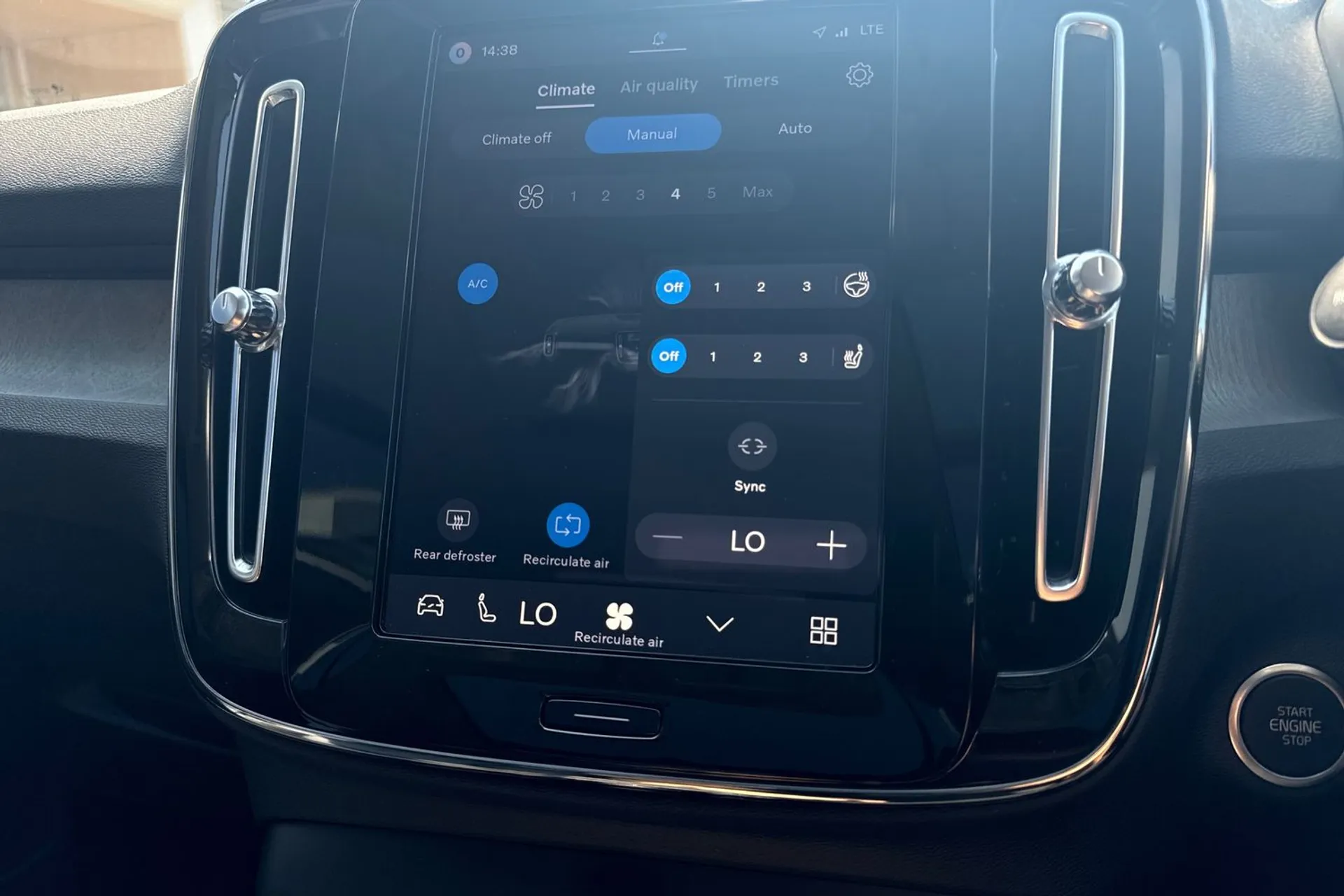 Volvo XC40 thumbnail image number 40