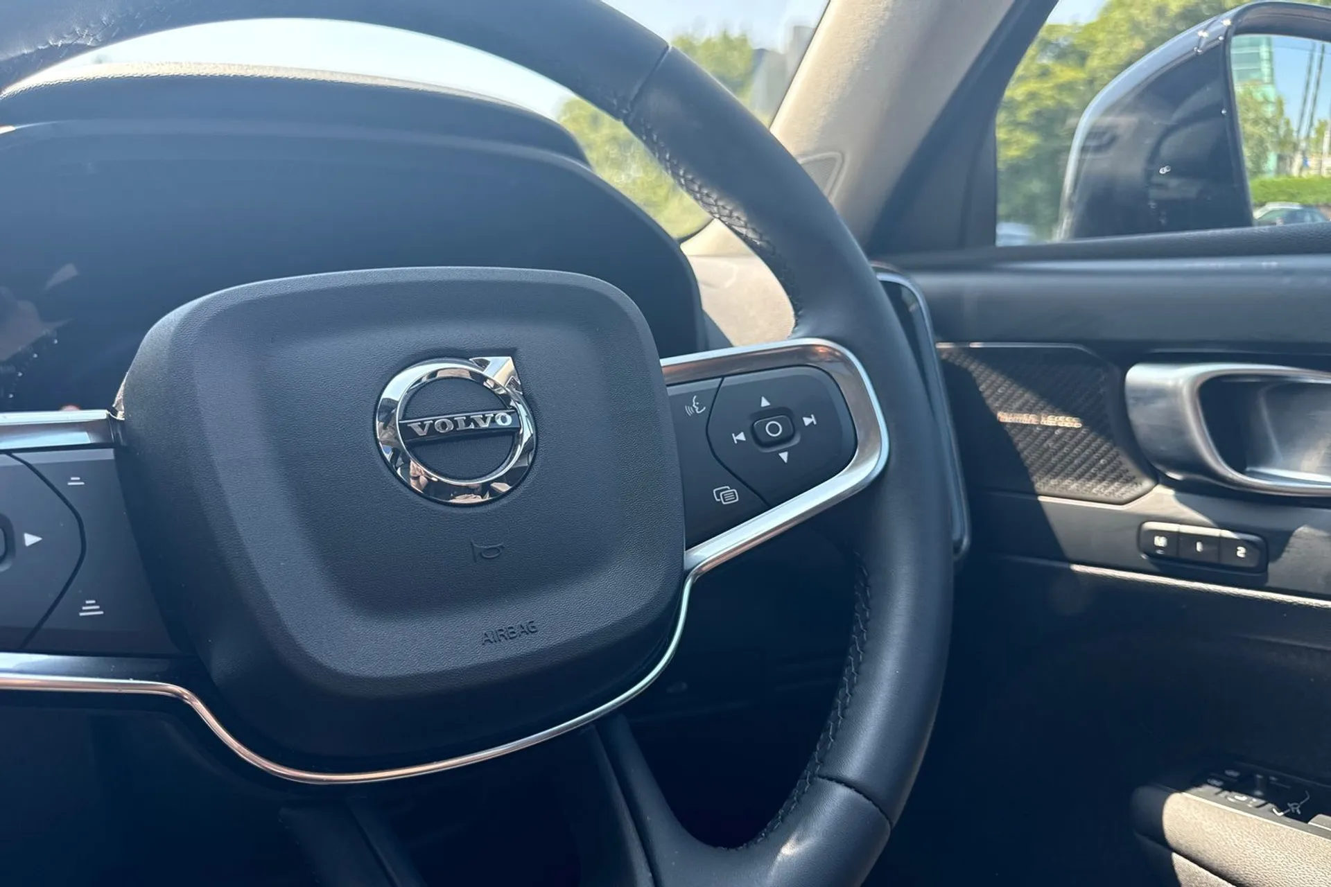 Volvo XC40 thumbnail image number 37