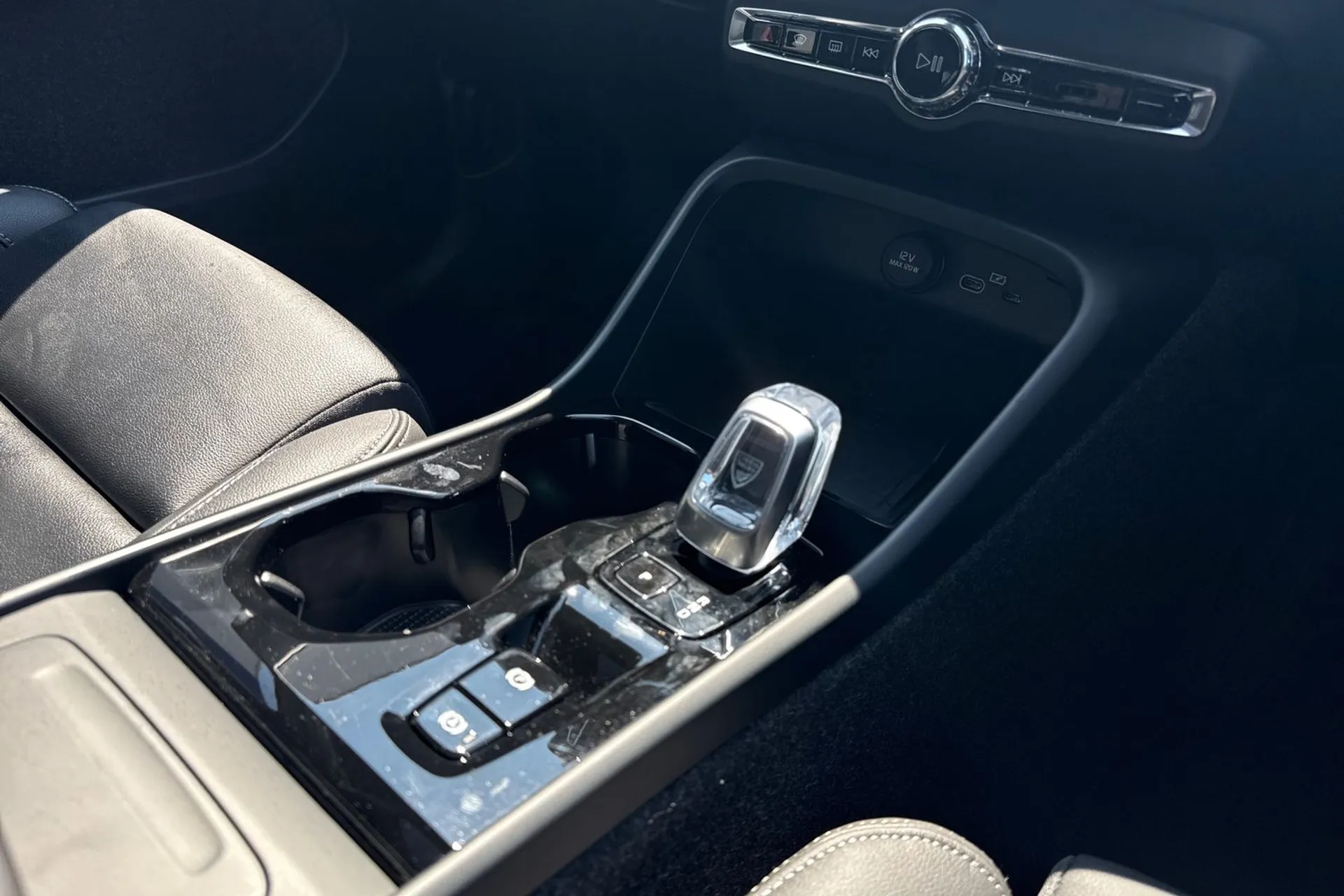 Volvo XC40 thumbnail image number 43