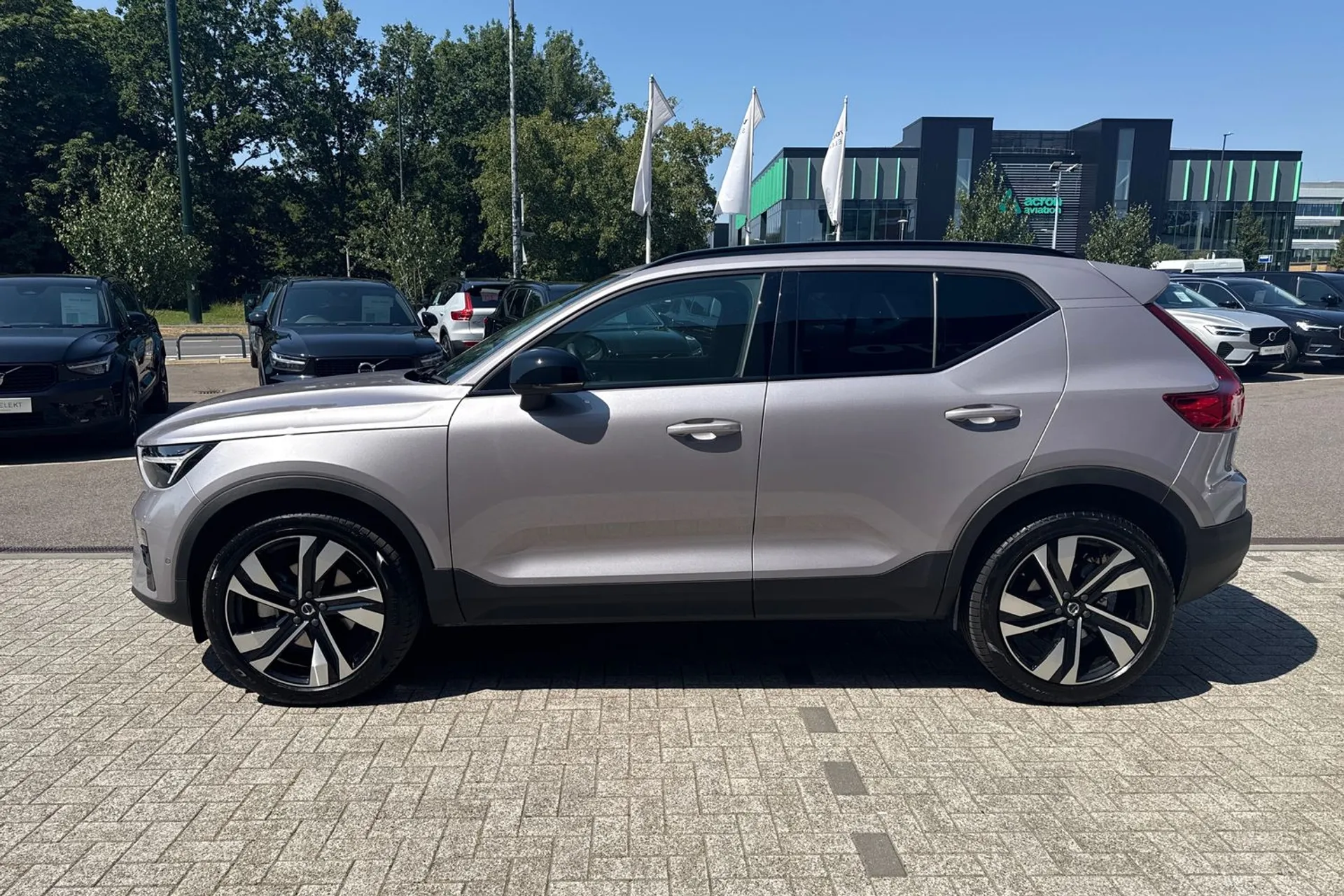 Volvo XC40 thumbnail image number 11