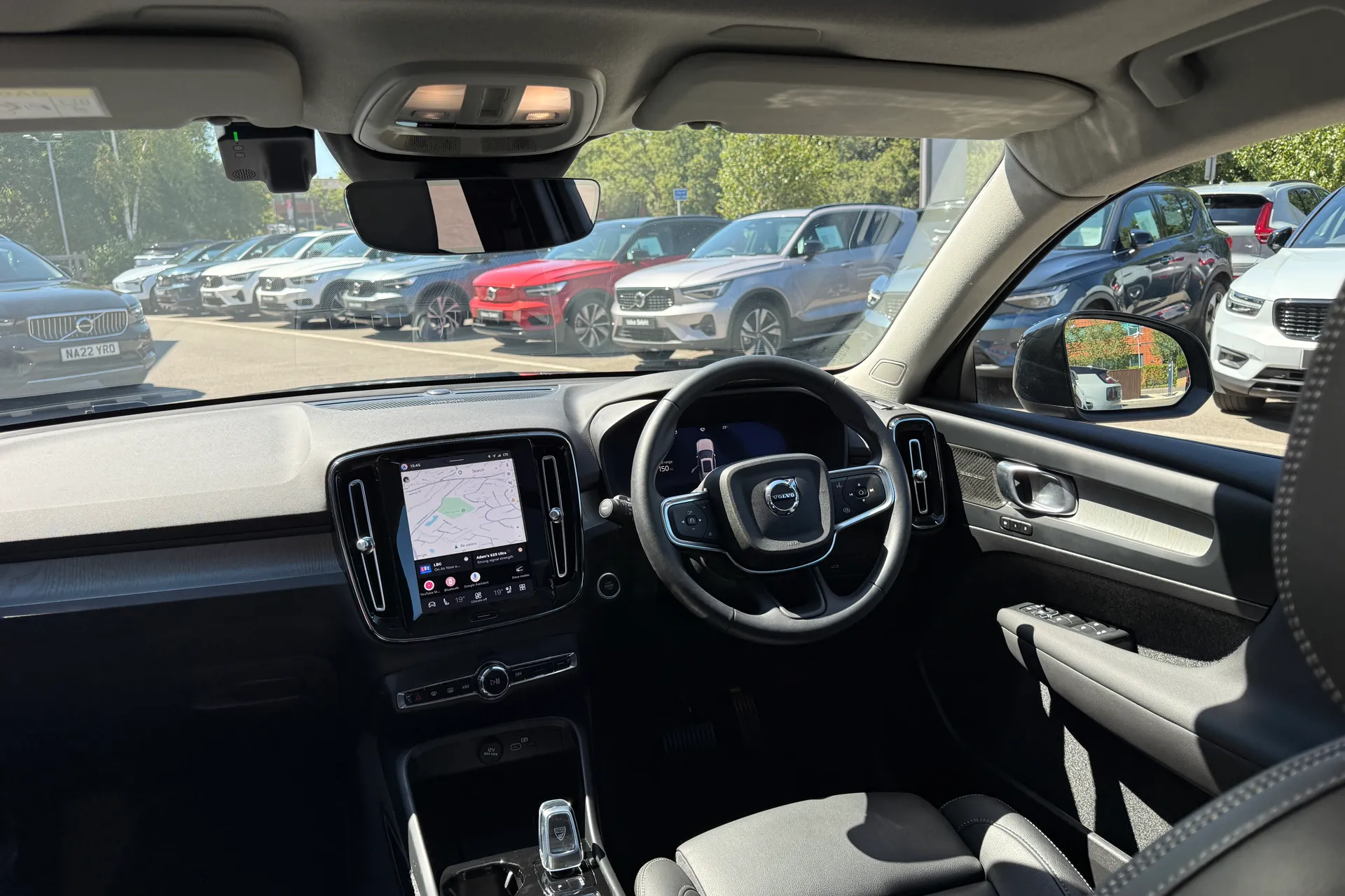 Volvo XC40 thumbnail image number 32