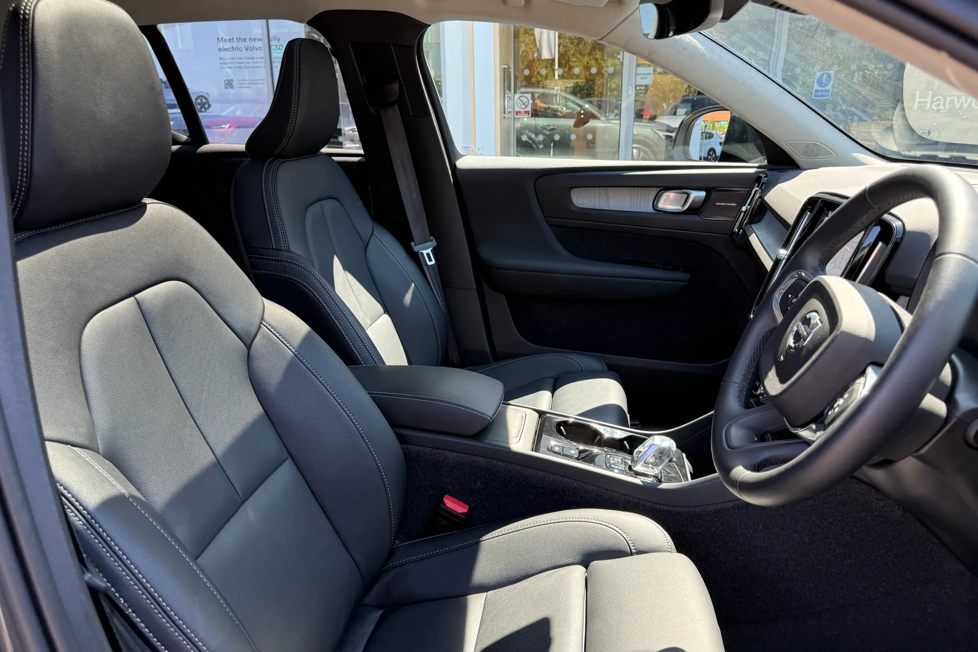 Volvo XC40 thumbnail image number 26