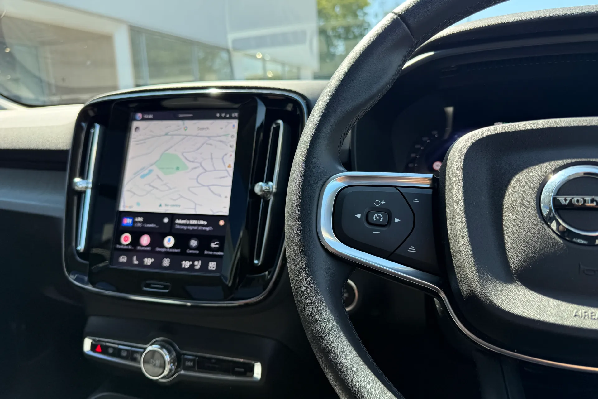 Volvo XC40 thumbnail image number 35