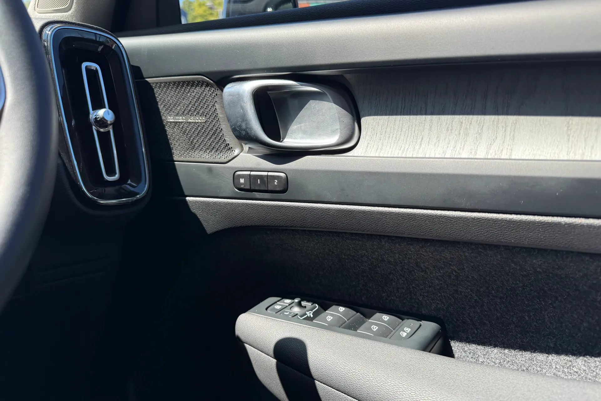 Volvo XC40 thumbnail image number 41