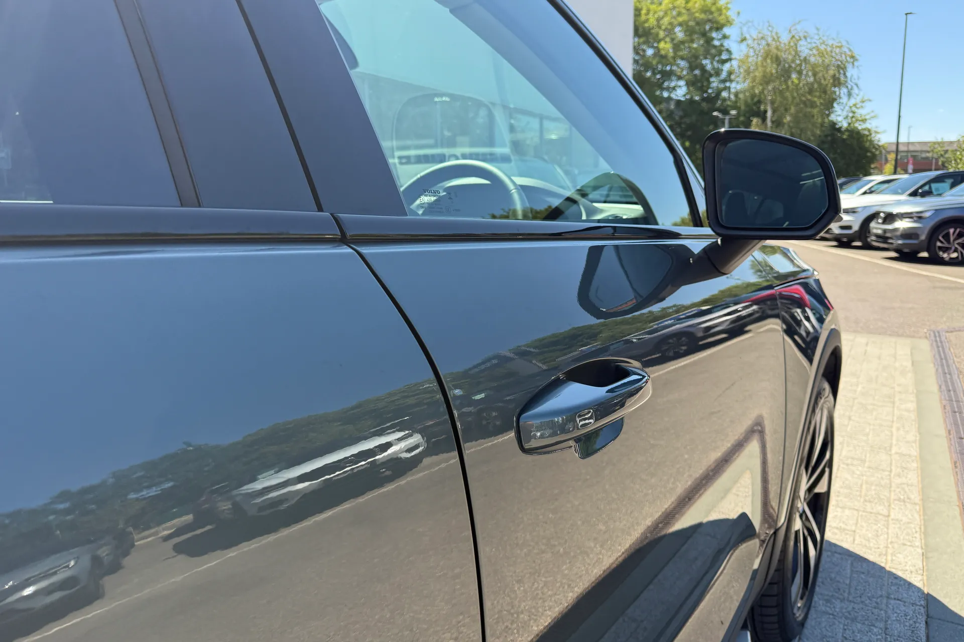 Volvo XC40 thumbnail image number 15