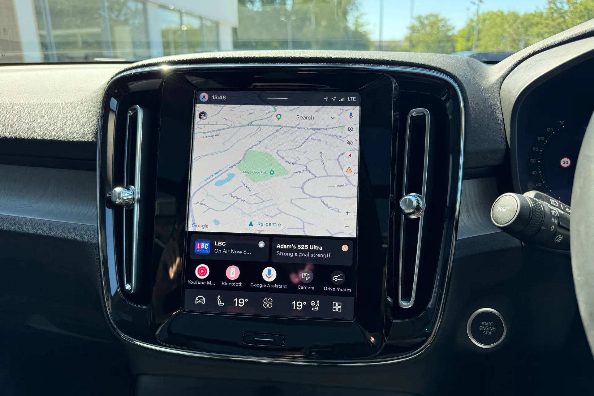 Volvo XC40 thumbnail image number 5