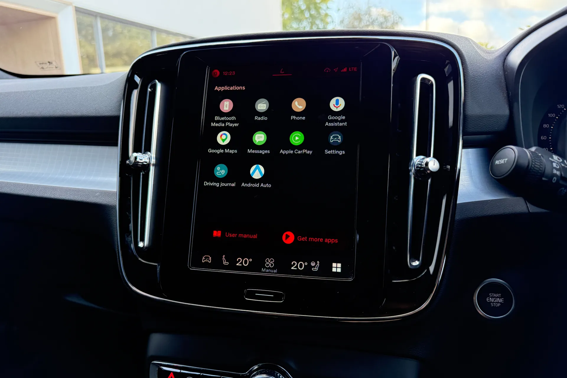 Volvo XC40 thumbnail image number 41