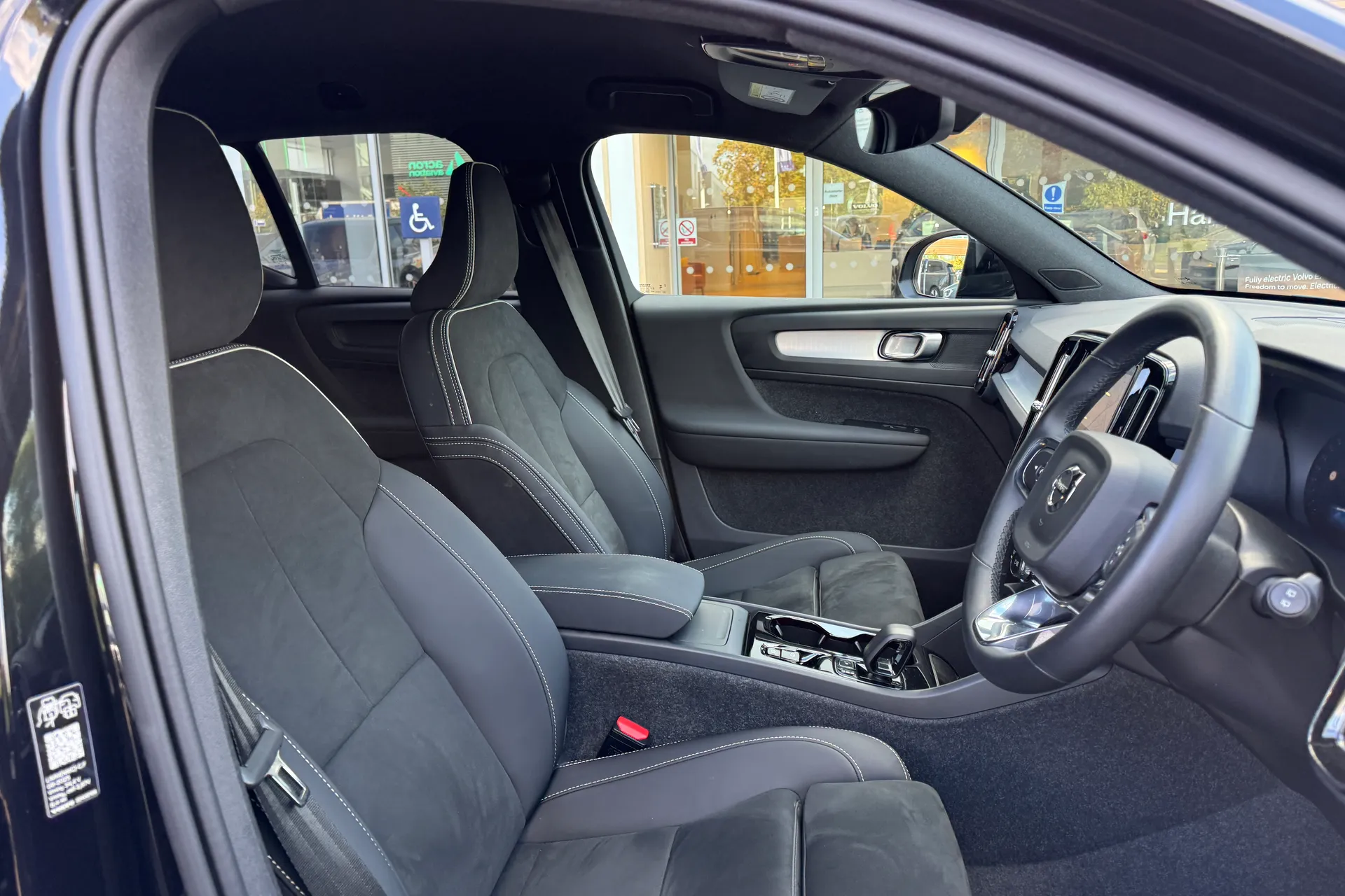Volvo XC40 thumbnail image number 28