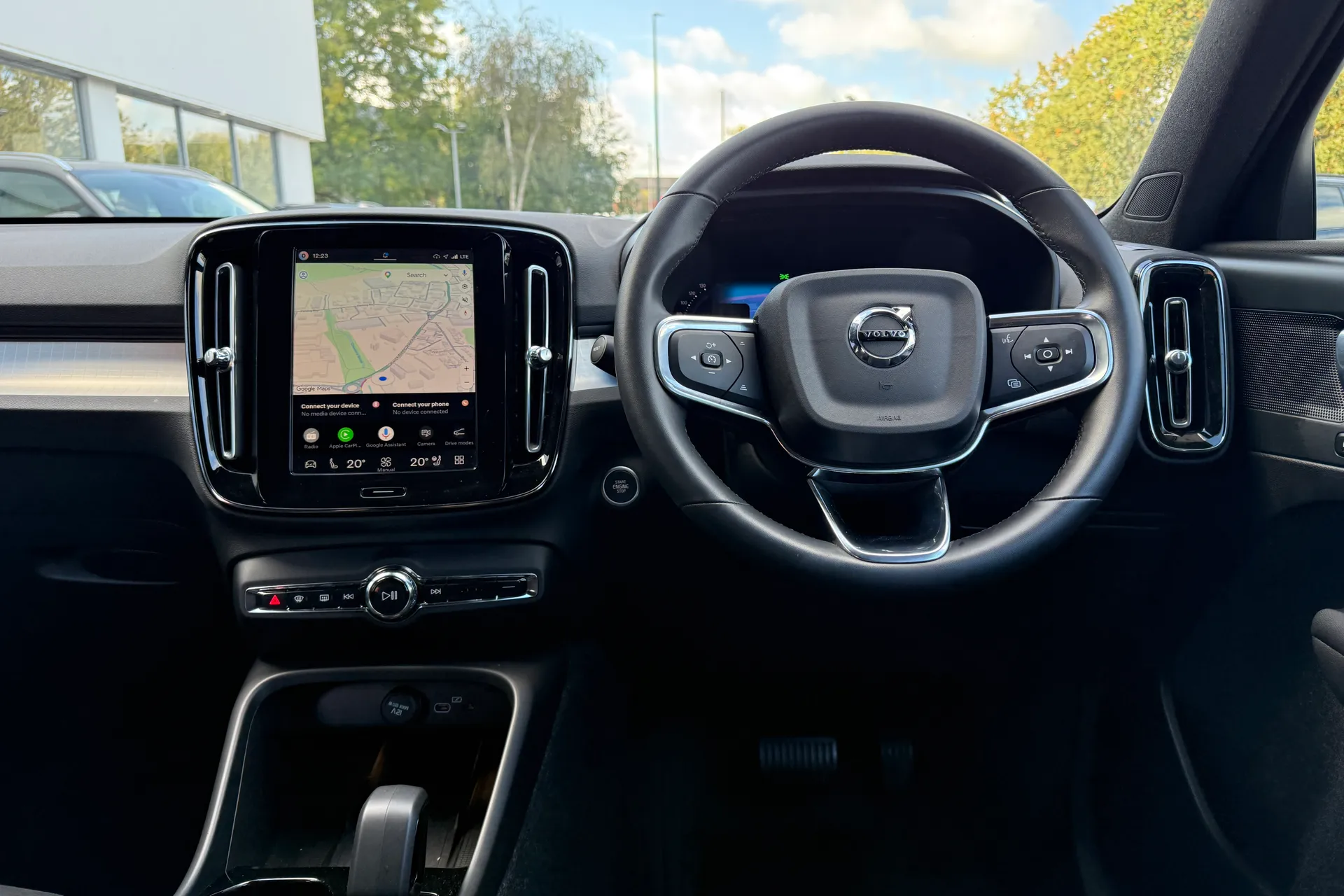 Volvo XC40 thumbnail image number 36