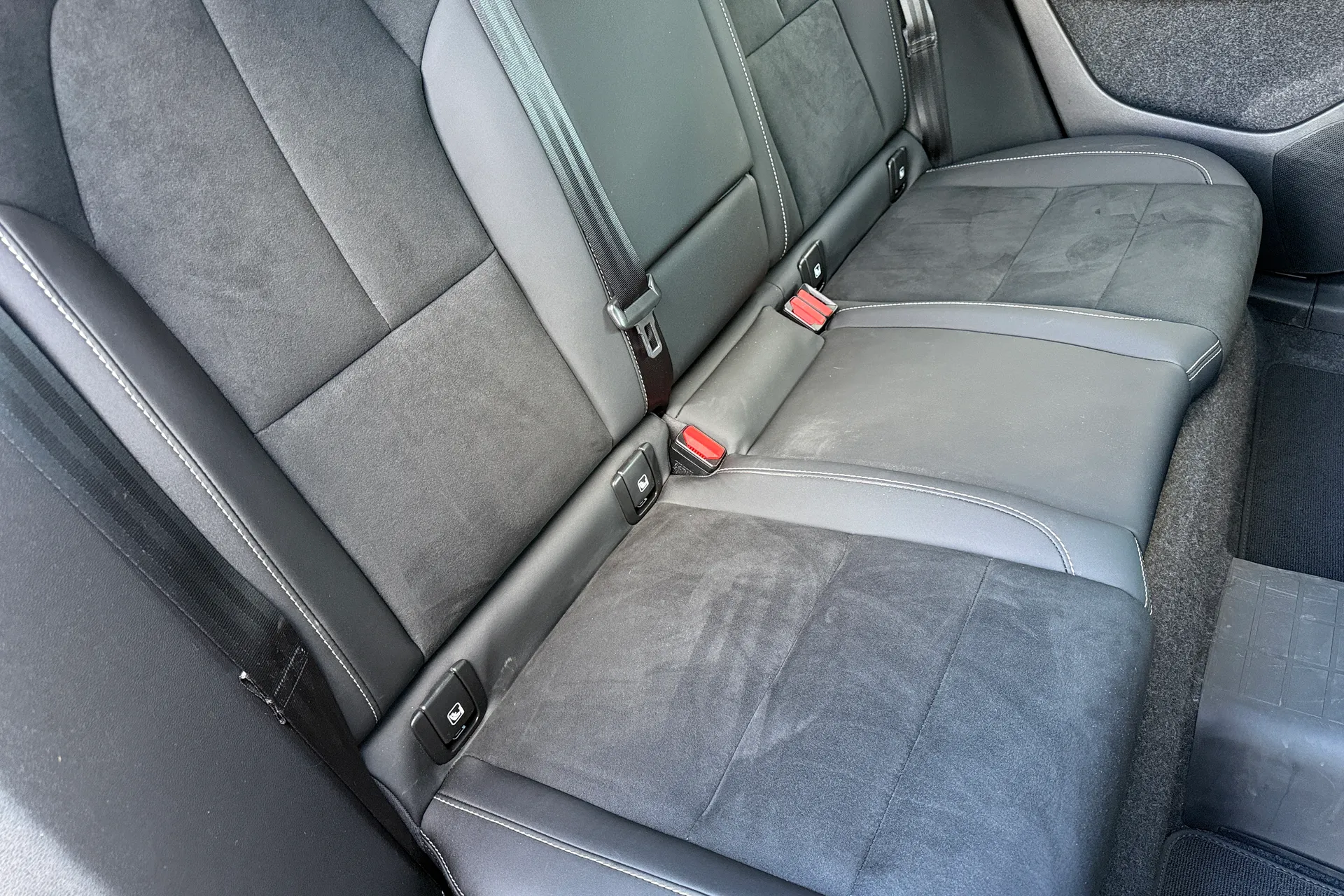 Volvo XC40 thumbnail image number 27
