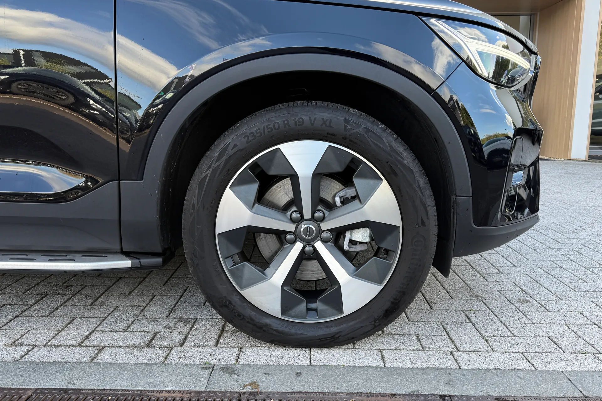 Volvo XC40 thumbnail image number 15