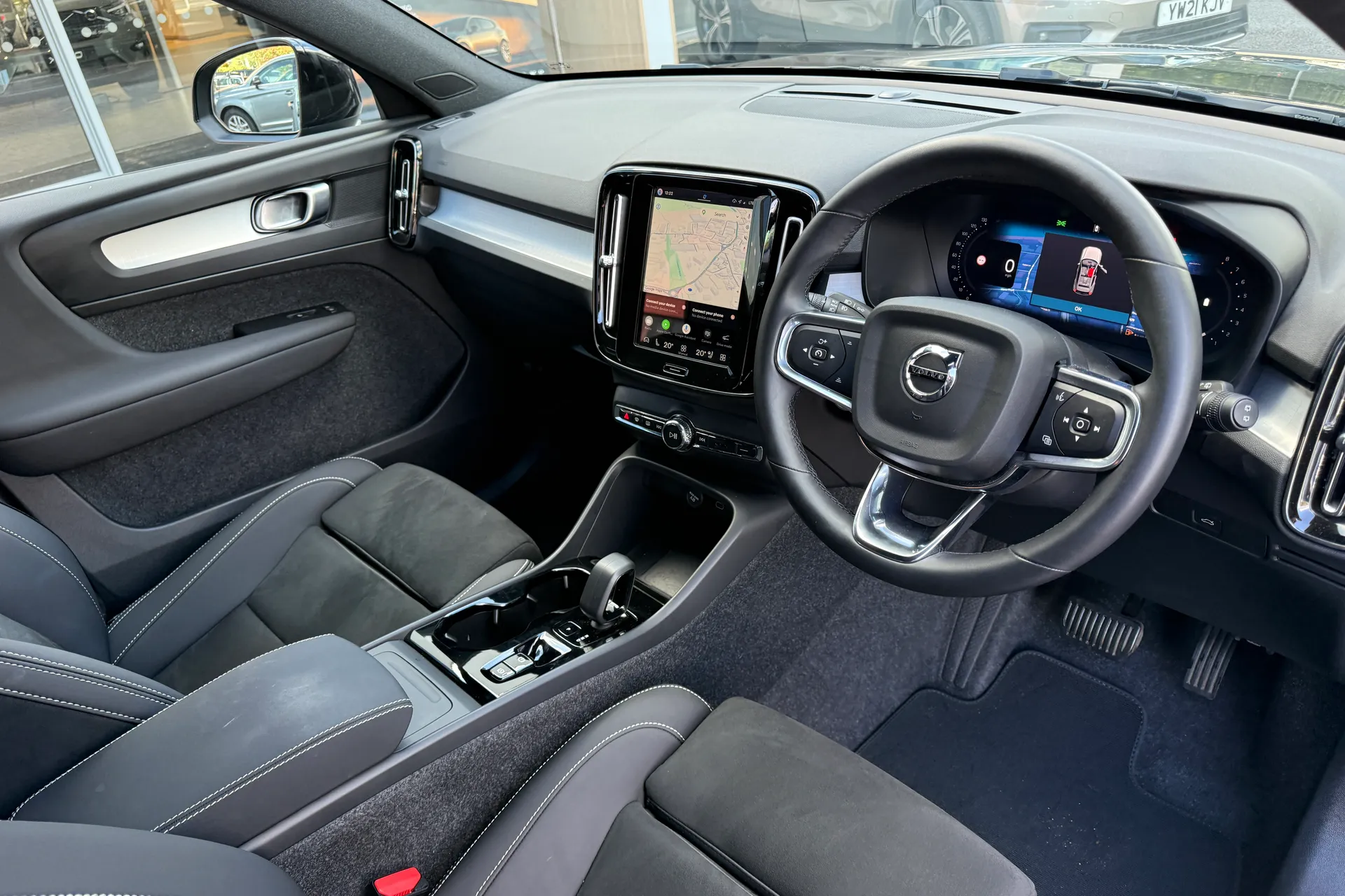 Volvo XC40 thumbnail image number 6