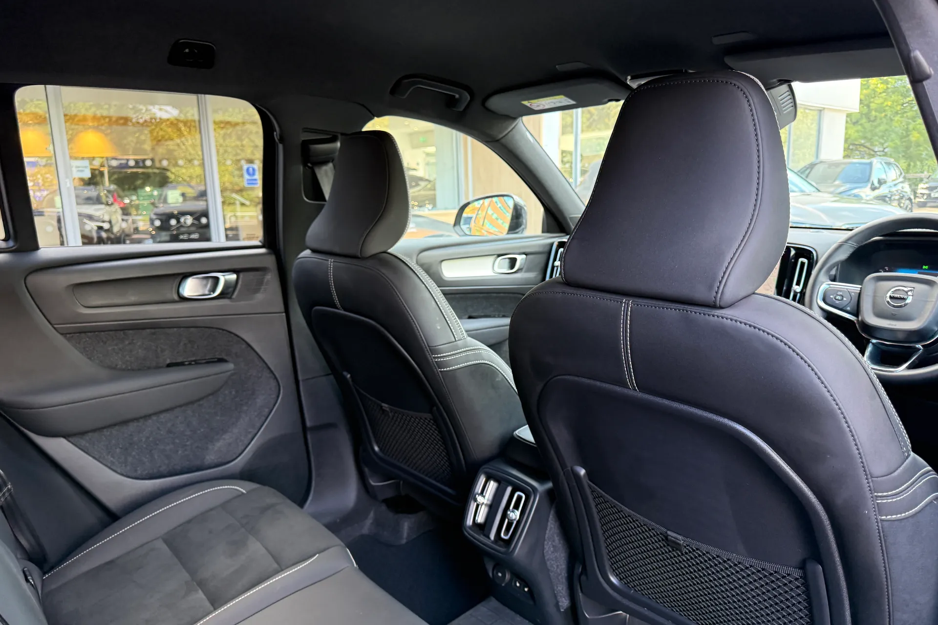 Volvo XC40 thumbnail image number 26