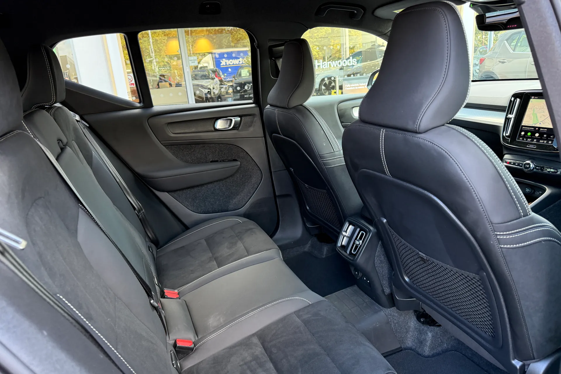 Volvo XC40 thumbnail image number 25