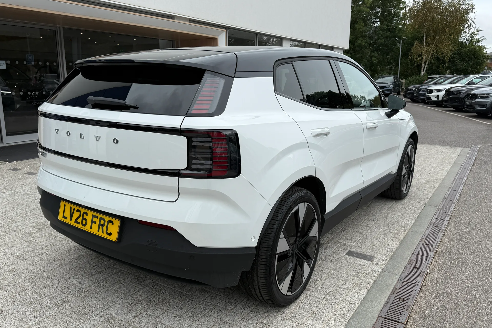 Volvo EX30 thumbnail image number 8