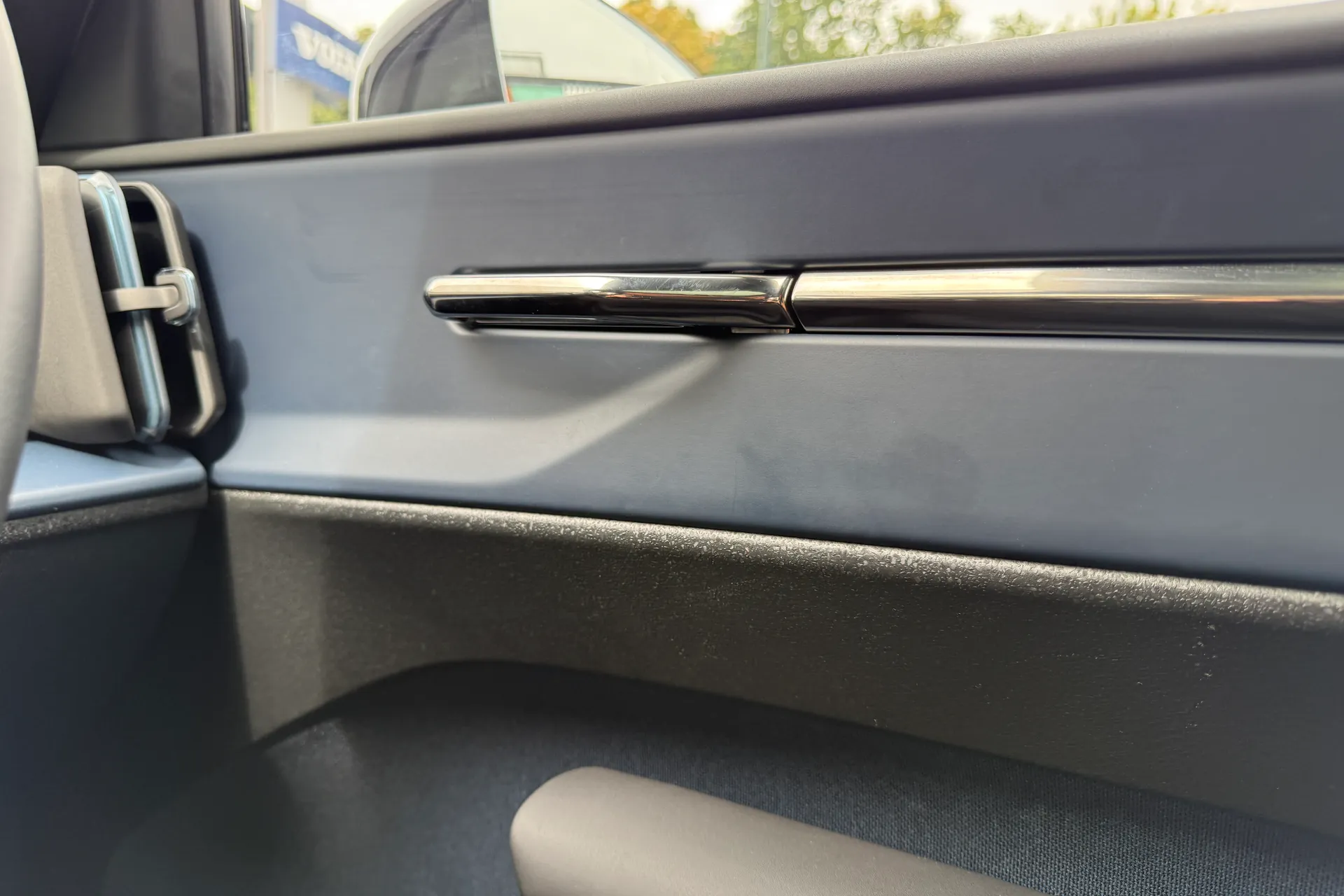 Volvo EX30 thumbnail image number 40