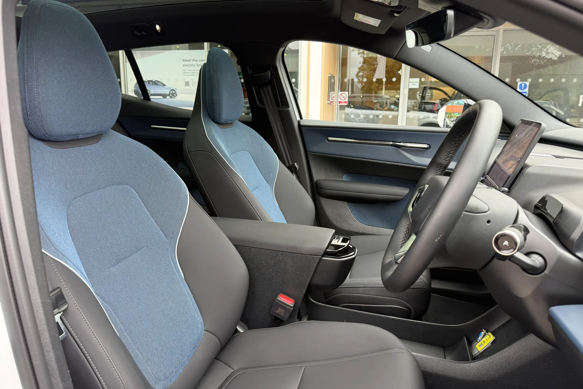 Volvo EX30 thumbnail image number 26