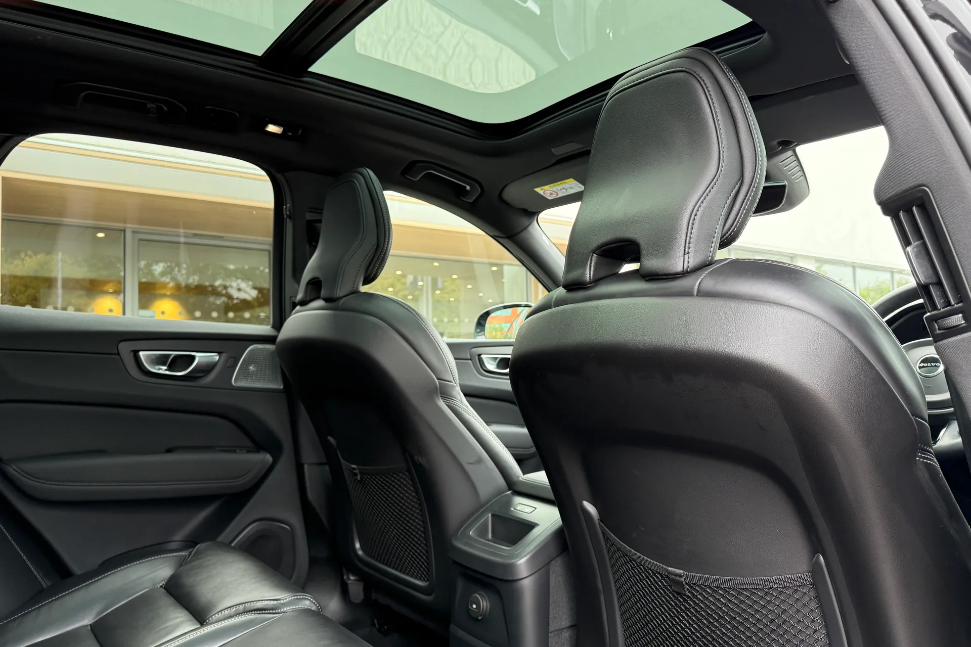Volvo XC60 thumbnail image number 24