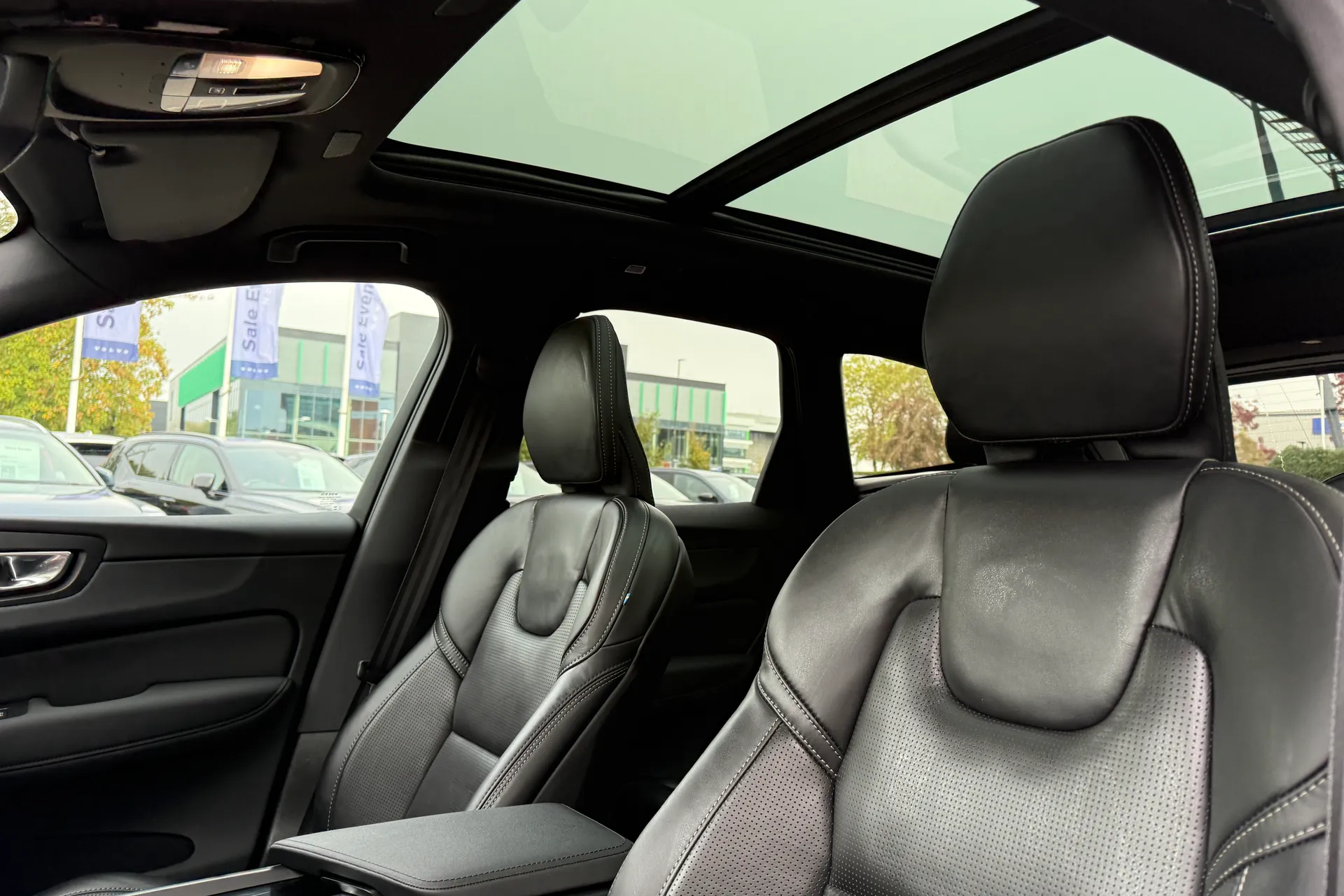 Volvo XC60 thumbnail image number 29