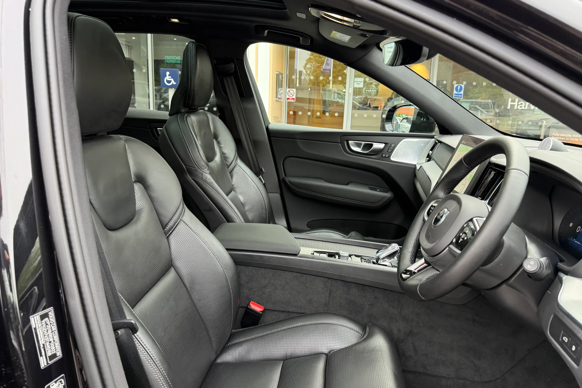 Volvo XC60 thumbnail image number 27