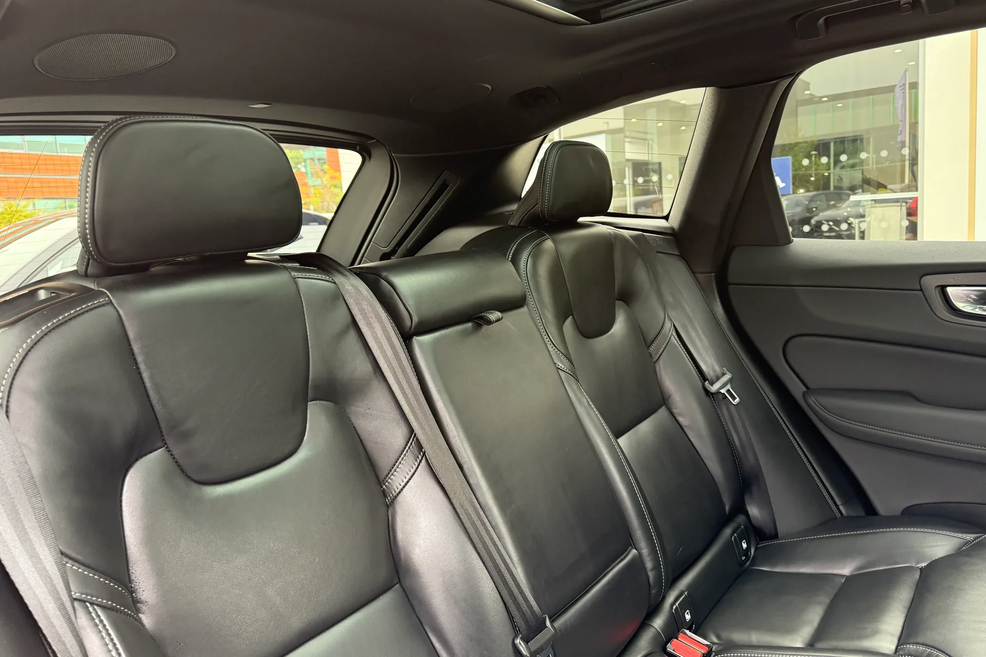Volvo XC60 thumbnail image number 26